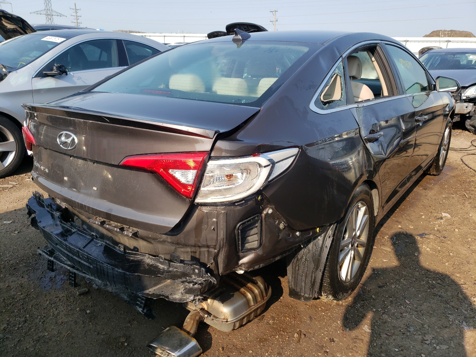 Photo 4 from auction – 2015 HYUNDAI SONATA SE with VIN 5NPE24AF0FH186855
