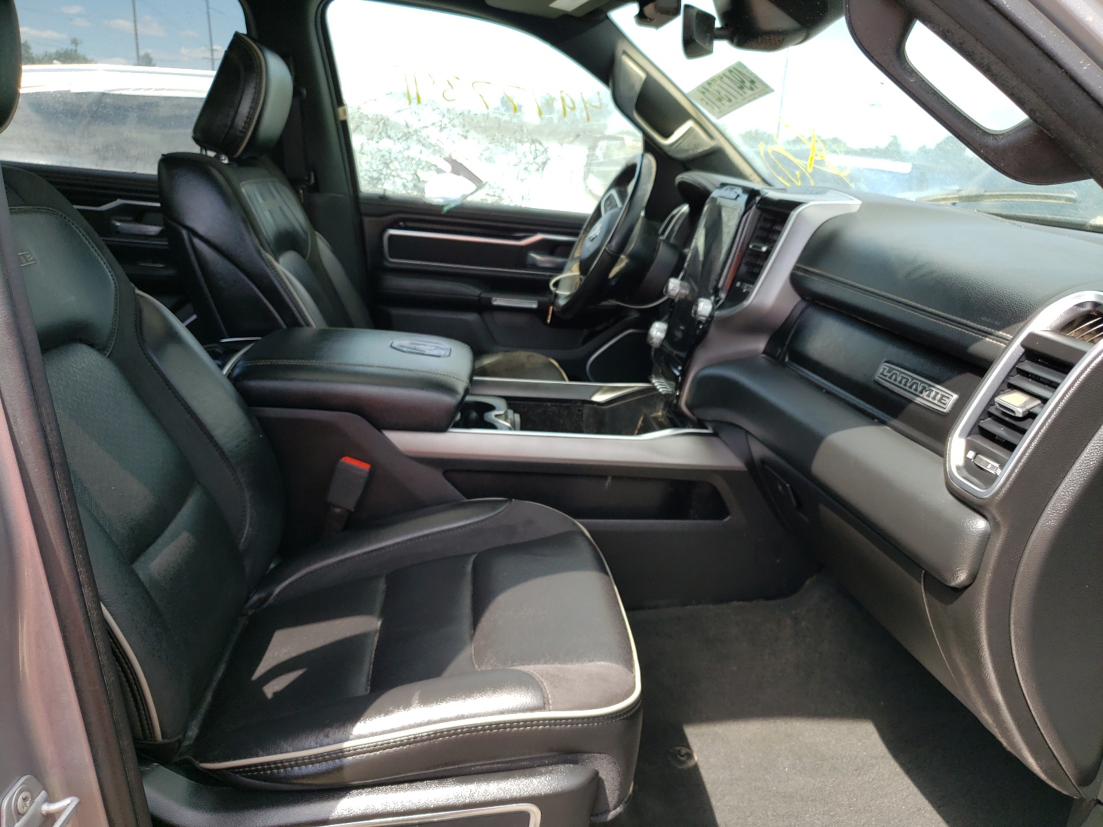 Photo 5 from auction – 2021 RAM 1500 LARAM with VIN 1C6SRFJT4MN585627