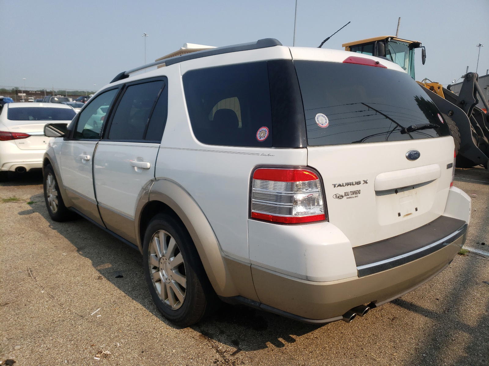 Photo 3 from auction – 2008 FORD TAURUS X E with VIN 1FMDK07W48GA28114