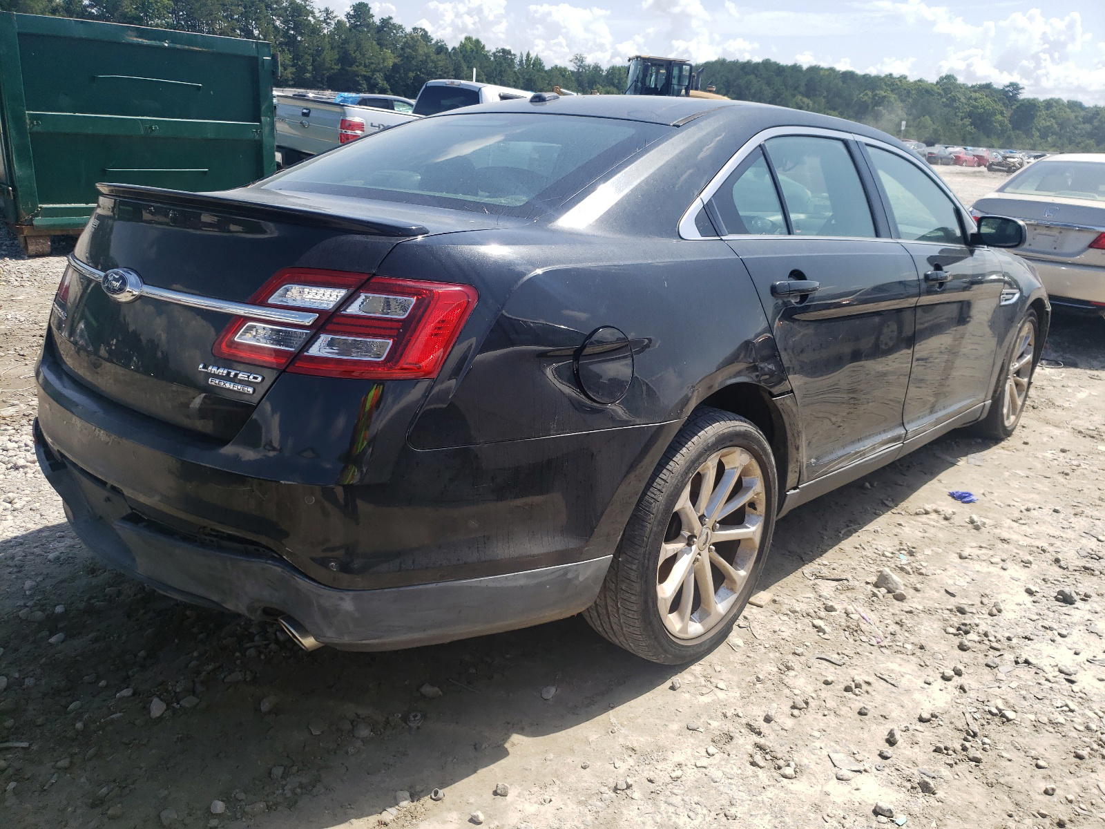 Photo 4 from auction – 2013 FORD TAURUS LIM with VIN 1FAHP2F8XDG224564