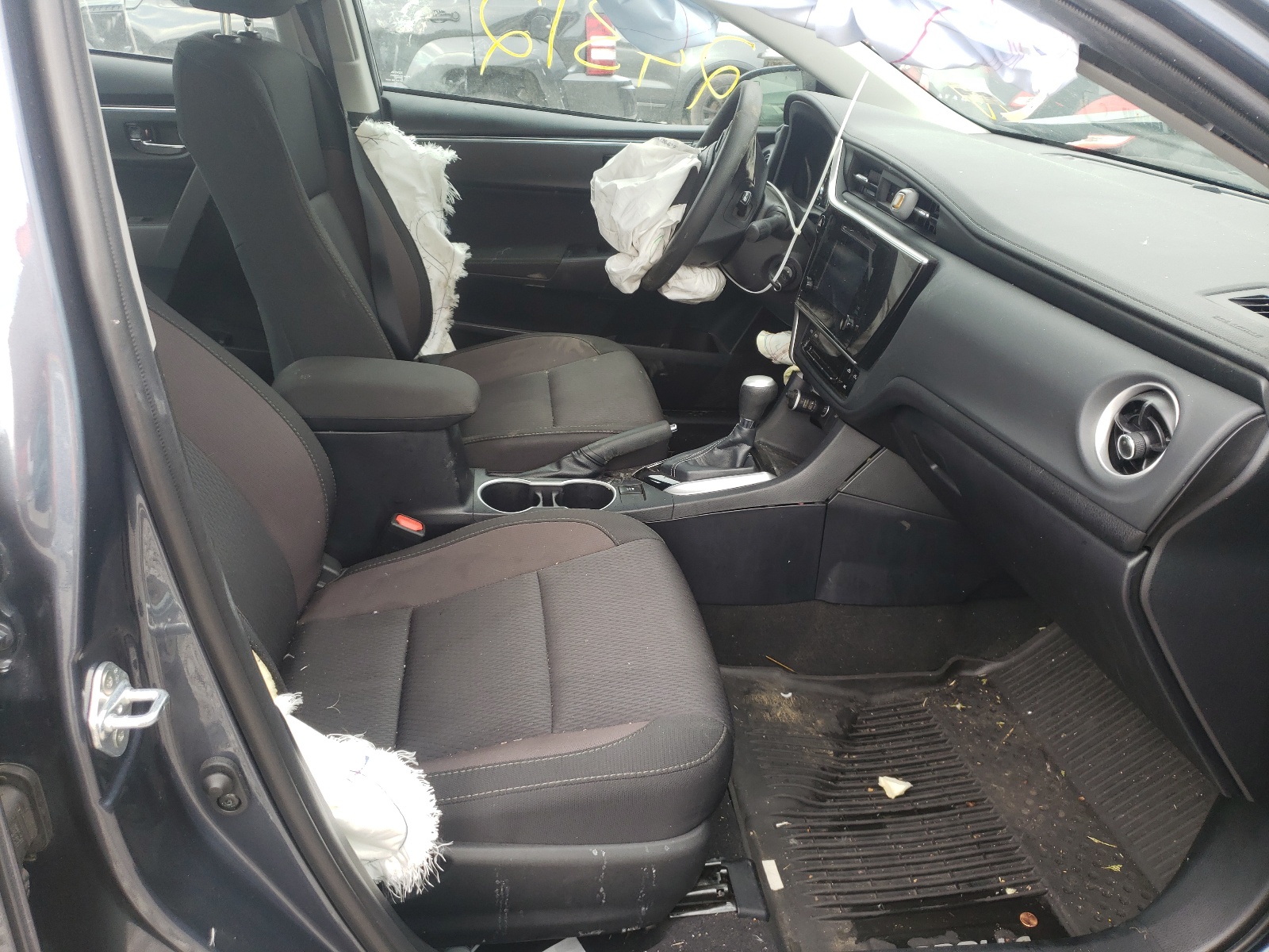 Photo 5 from auction – 2018 TOYOTA COROLLA L with VIN 2T1BURHE2JC112226