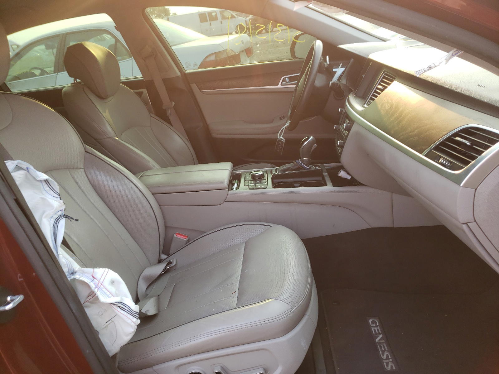 Photo 5 from auction – 2017 GENESIS G80 BASE with VIN KMHGN4JE6HU167433