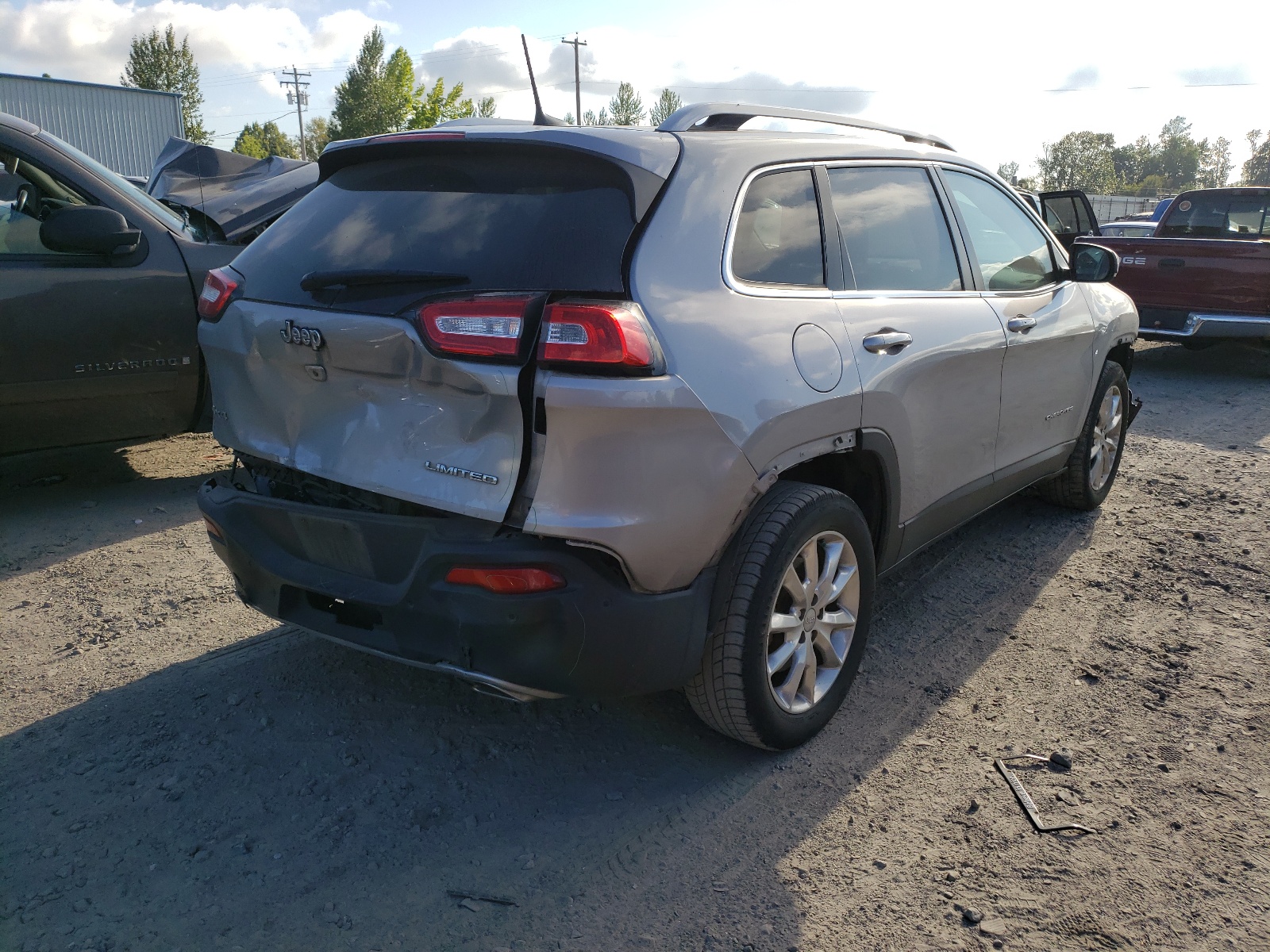 Photo 4 from auction – 2016 JEEP CHEROKEE L with VIN 1C4PJMDS7GW295944
