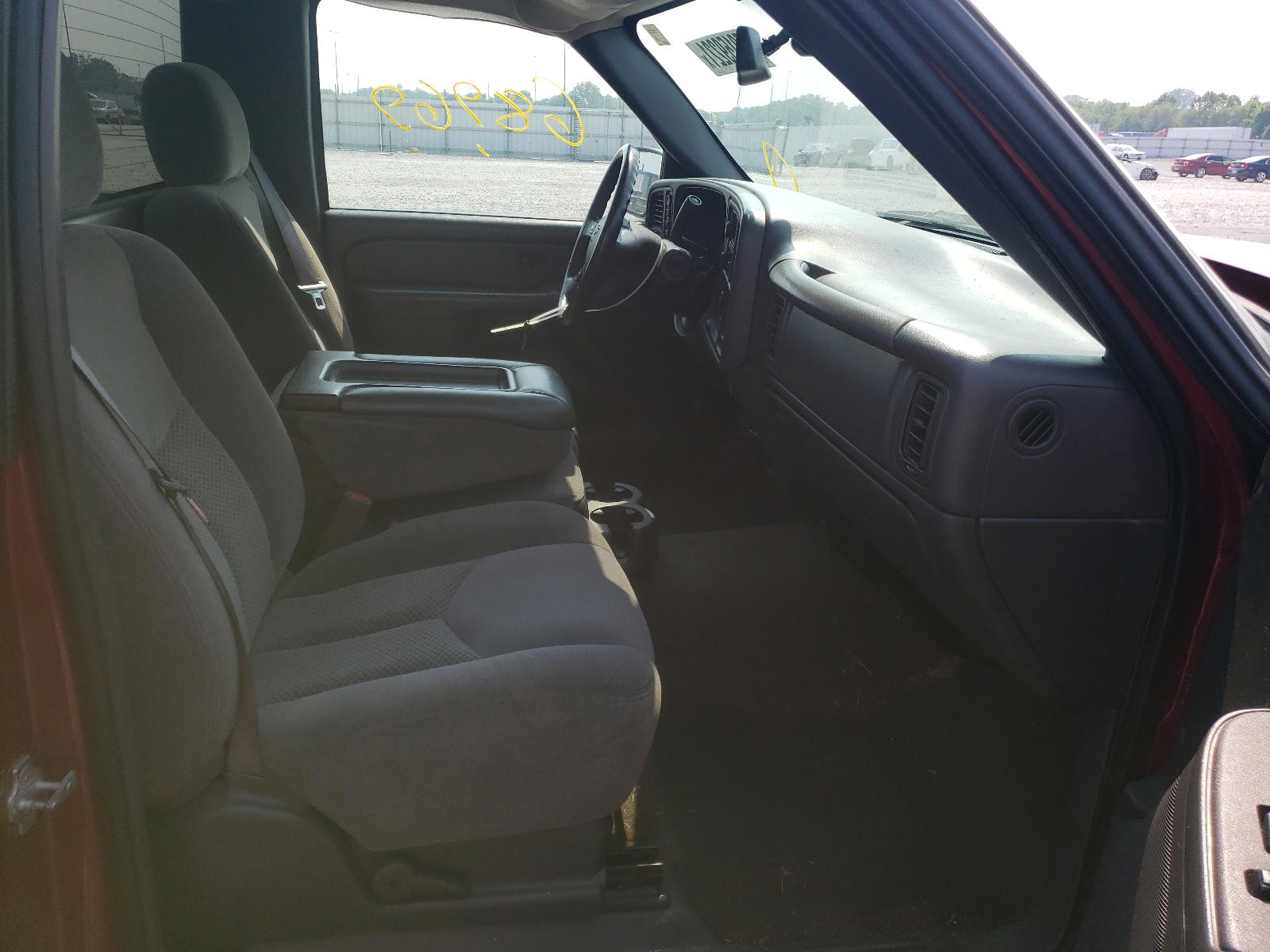 Photo 5 from auction – 2006 CHEVROLET SILVERADO with VIN 1GCEK14T36E115682