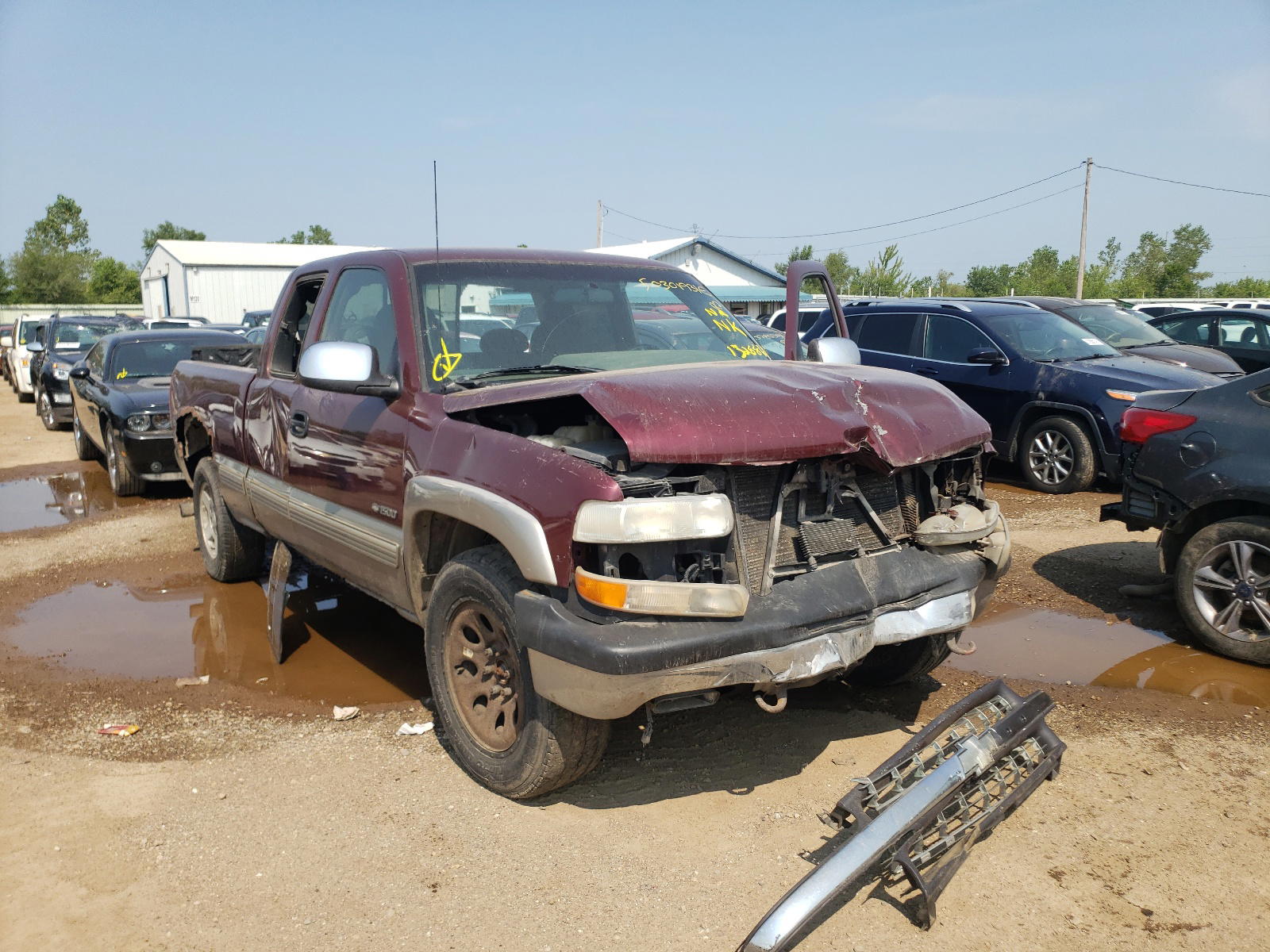 CHEVROLET SILVERADO 2000 with VIN 2GCEK19T4Y1328864 - Photo from auction
