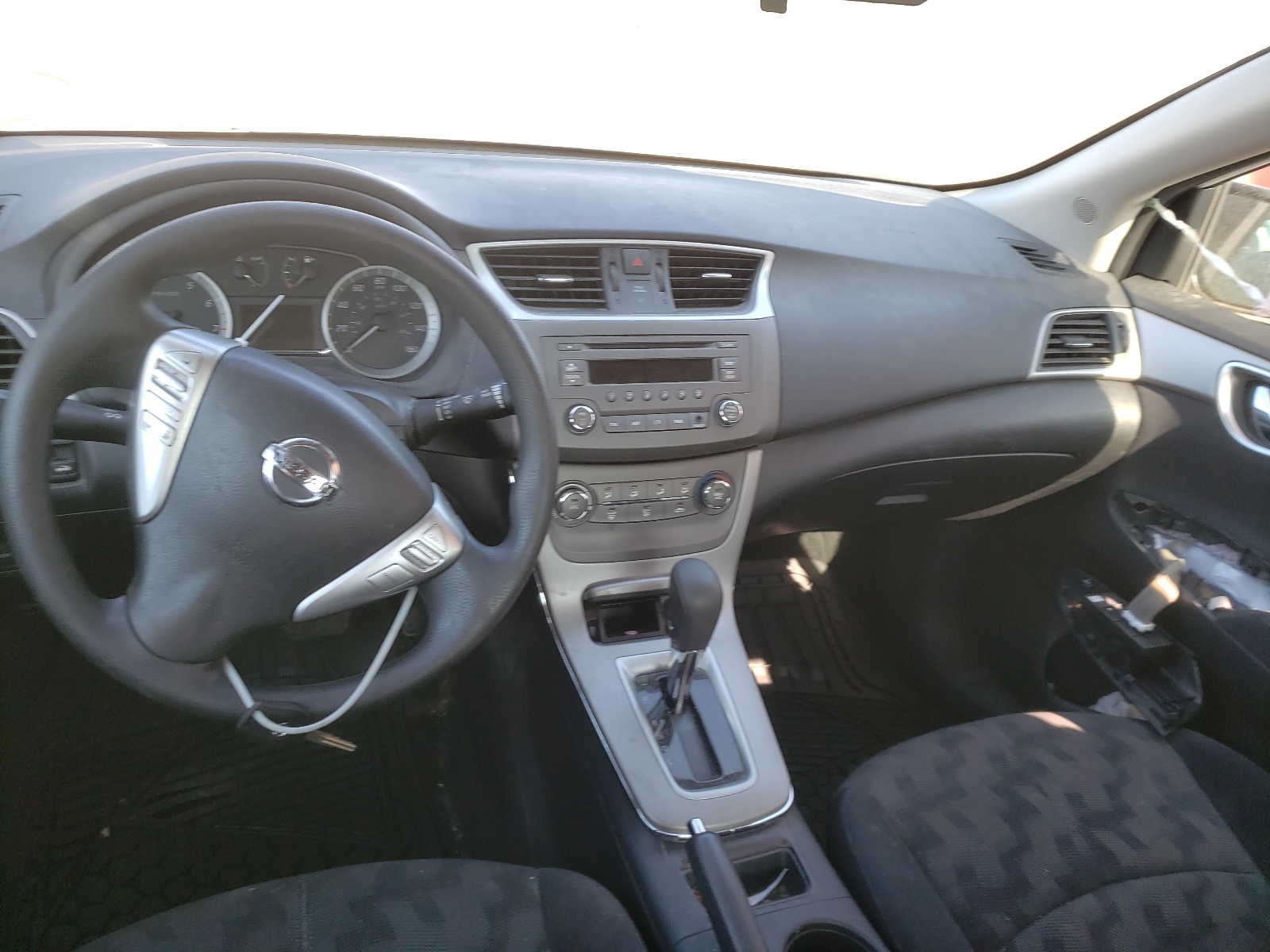 Photo 9 from auction – 2013 NISSAN SENTRA S with VIN 3N1AB7AP3DL622865