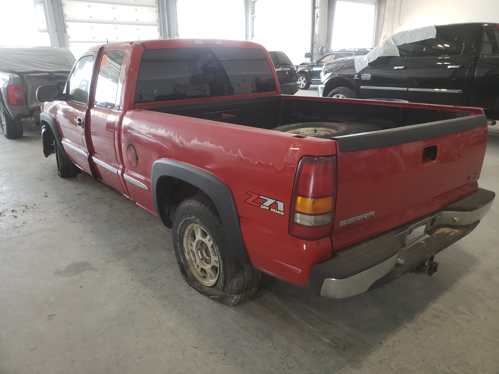 Photo 3 from auction – 2001 GMC NEW SIERRA with VIN 2GTEK19T111310814