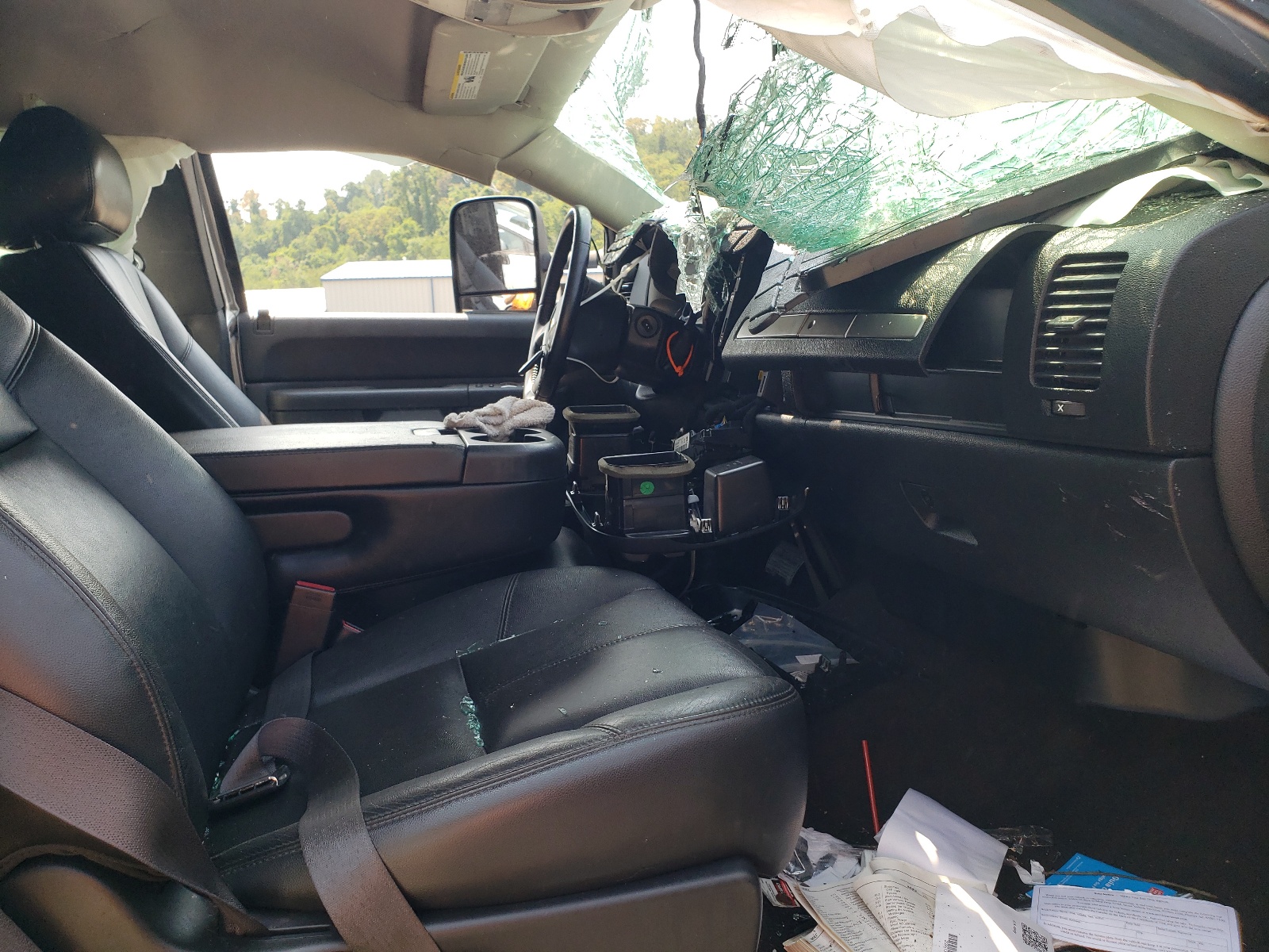 Photo 5 from auction – 2013 CHEVROLET SILVERADO with VIN 1GCRKSE21DZ104988