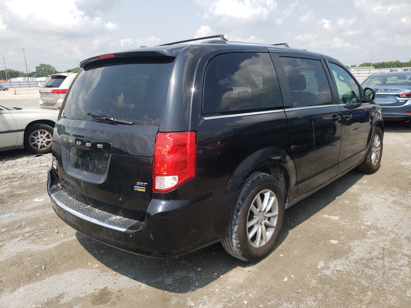 Photo 4 from auction – 2018 DODGE GRAND CARA with VIN 2C4RDGCG3JR328744