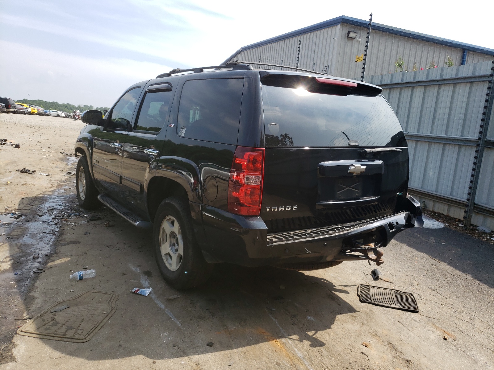 Photo 3 from auction – 2011 CHEVROLET TAHOE C150 with VIN 1GNSCBE00BR103168