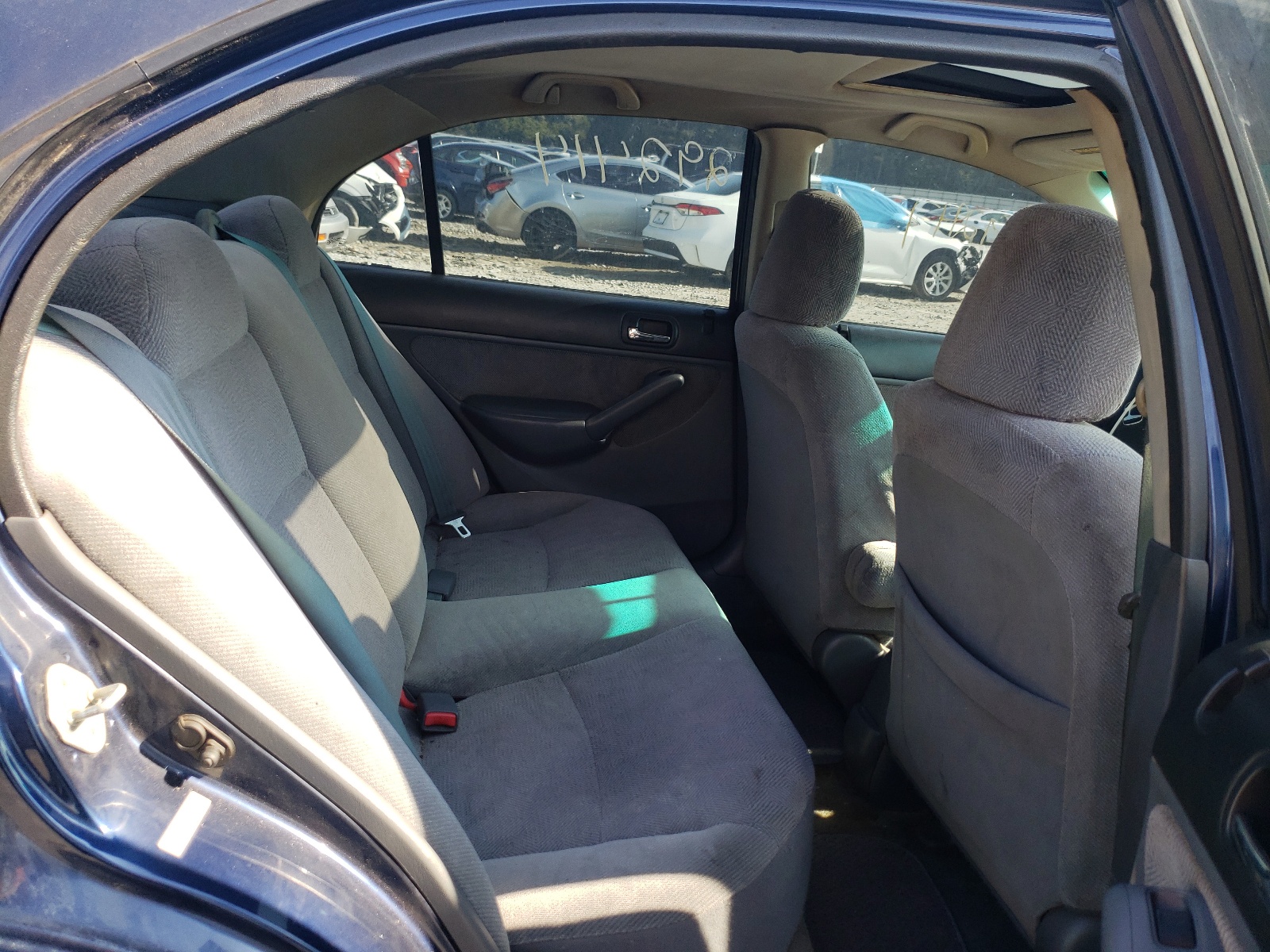 Photo 6 from auction – 2002 HONDA CIVIC EX with VIN 2HGES26782H559747