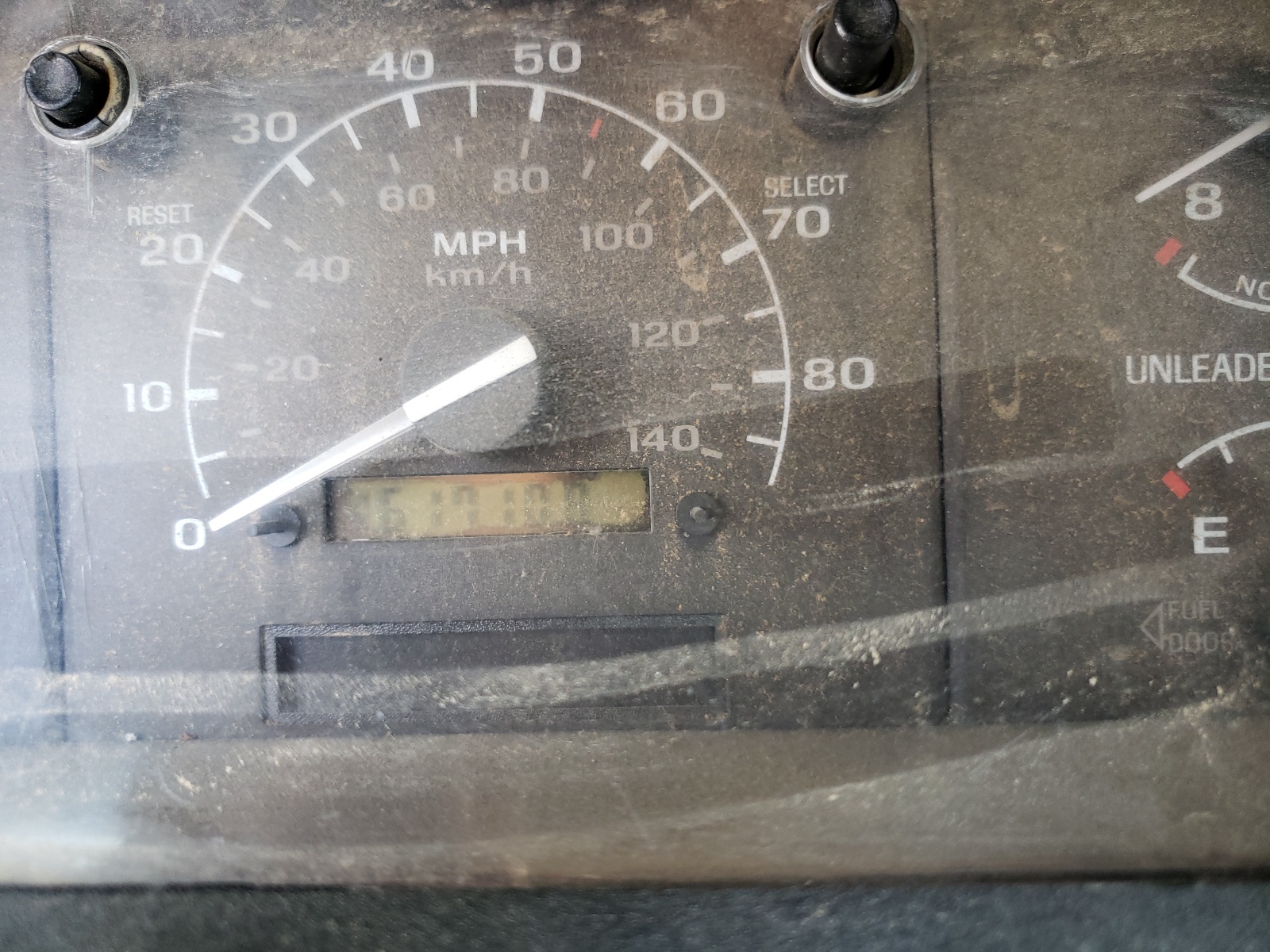 Photo 8 from auction – 1992 FORD F350 with VIN 2FTJW35H4NCA40505