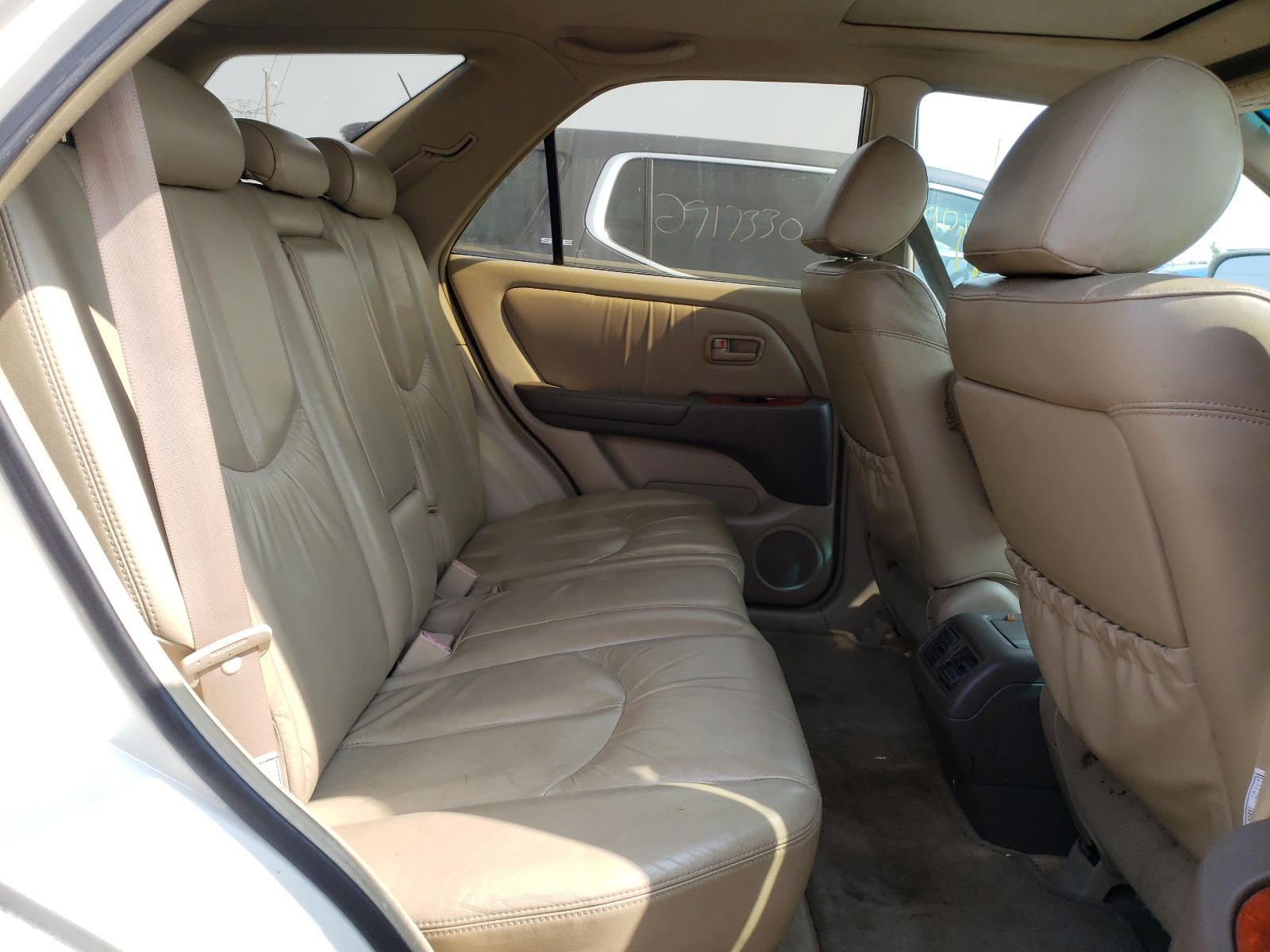 Photo 6 from auction – 2000 LEXUS RX 300 with VIN JT6GF10U1Y0065478