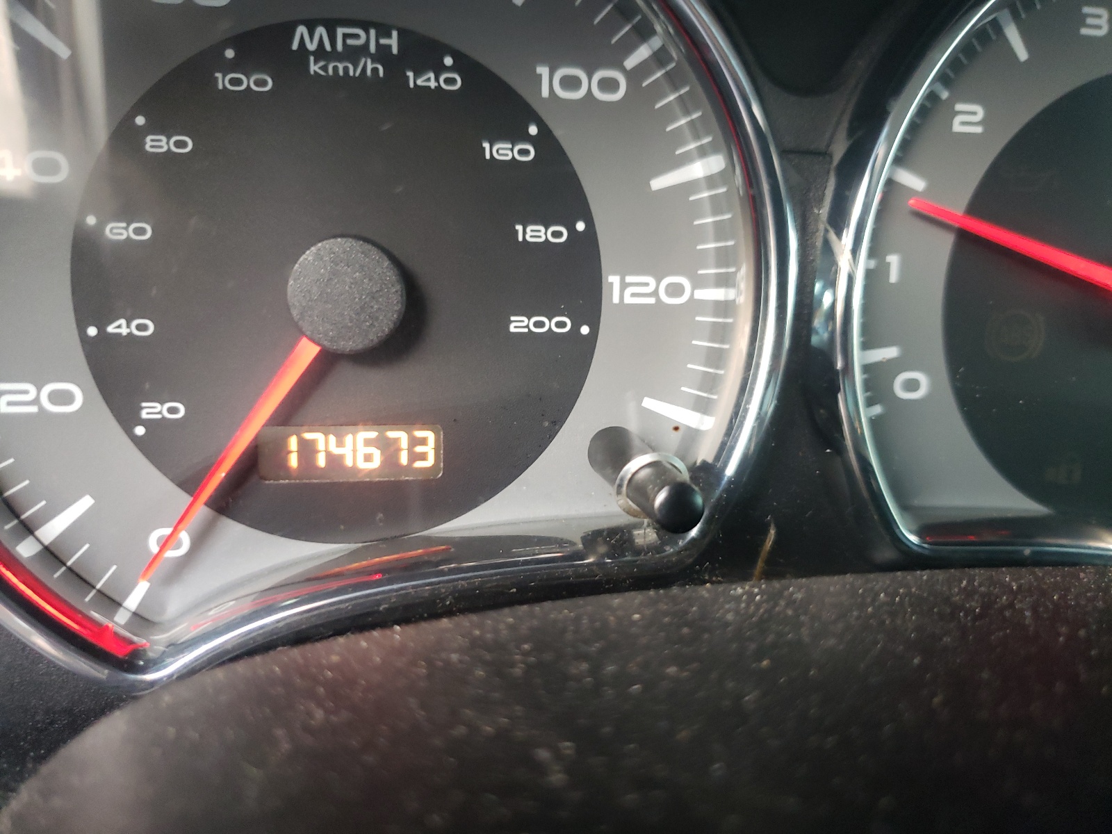 Photo 8 from auction – 2006 PONTIAC TORRENT with VIN 2CKDL63F466144056