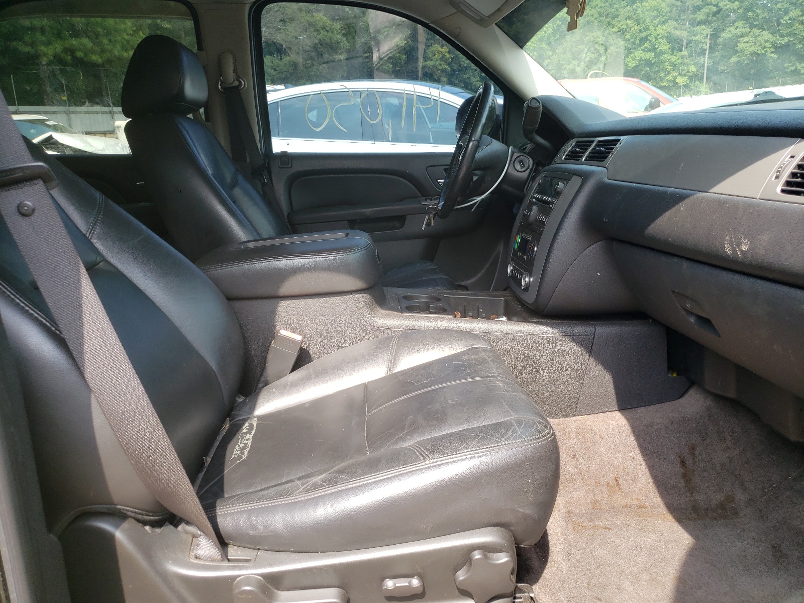 Photo 5 from auction – 2011 CHEVROLET TAHOE C150 with VIN 1GNSCBE00BR103168