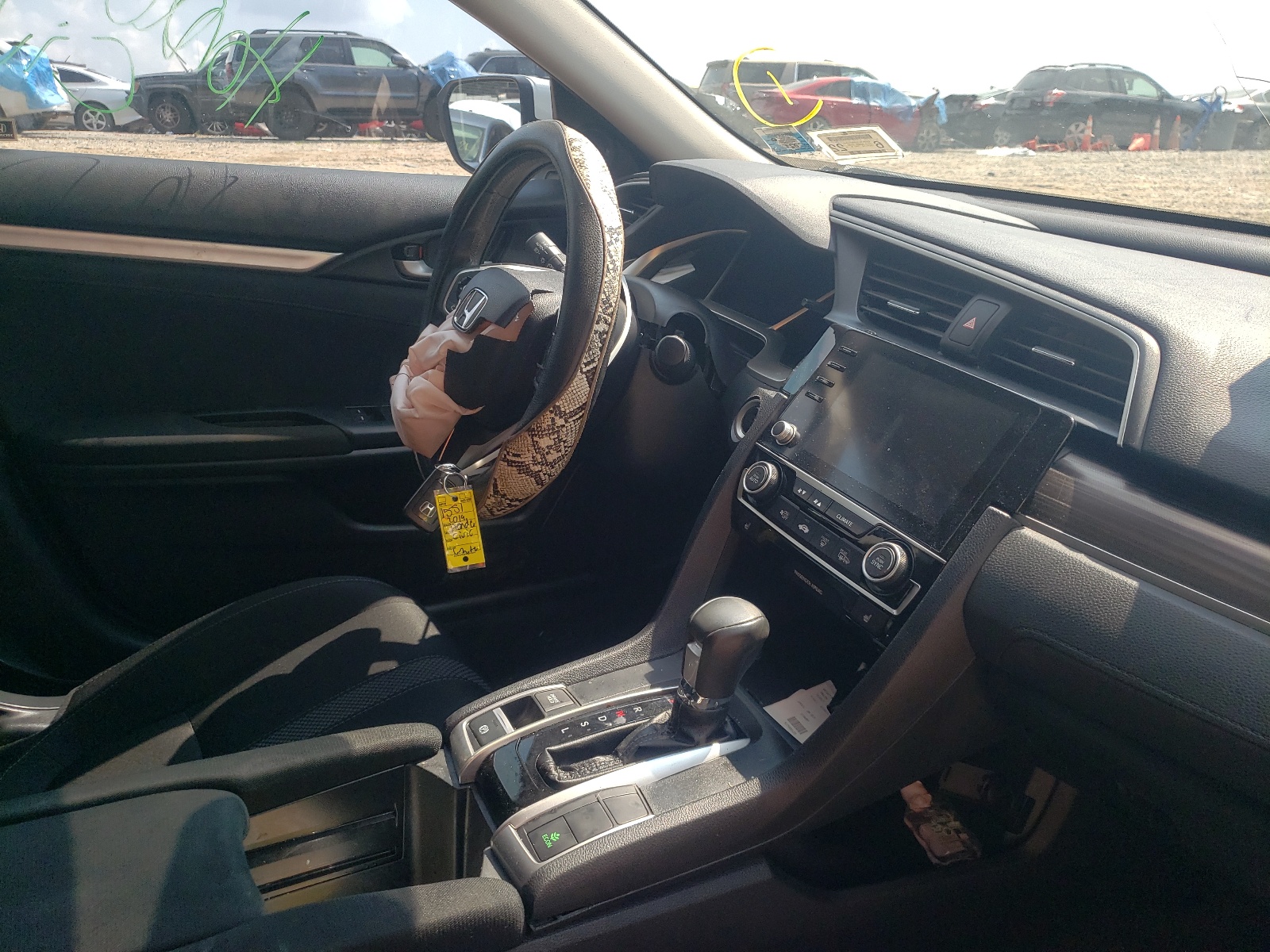 Photo 9 from auction – 2019 HONDA CIVIC EX with VIN 19XFC1F3XKE214903