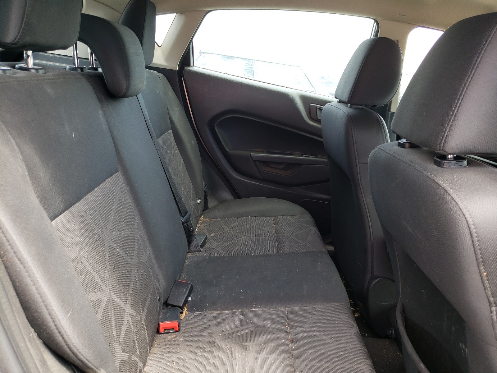 Zdjęcie 6 z aukcji – 2013 FORD FIESTA SE z VIN 3FADP4EJ7DM214904