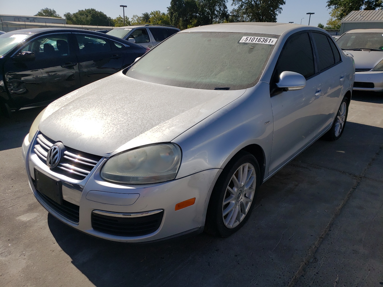 Photo 2 from auction – 2008 VOLKSWAGEN JETTA WOLF with VIN 3VWRA71K68M187747