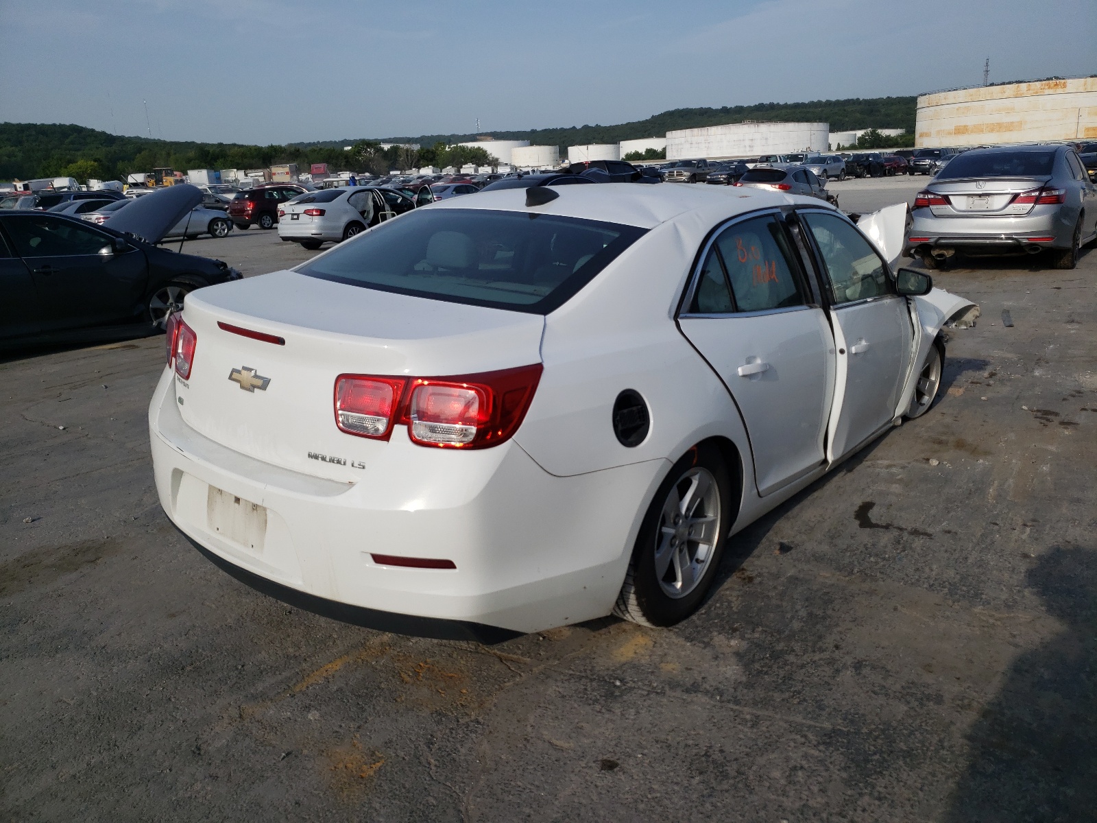 Photo 4 from auction – 2015 CHEVROLET MALIBU LS with VIN 1G11B5SL9FF305854