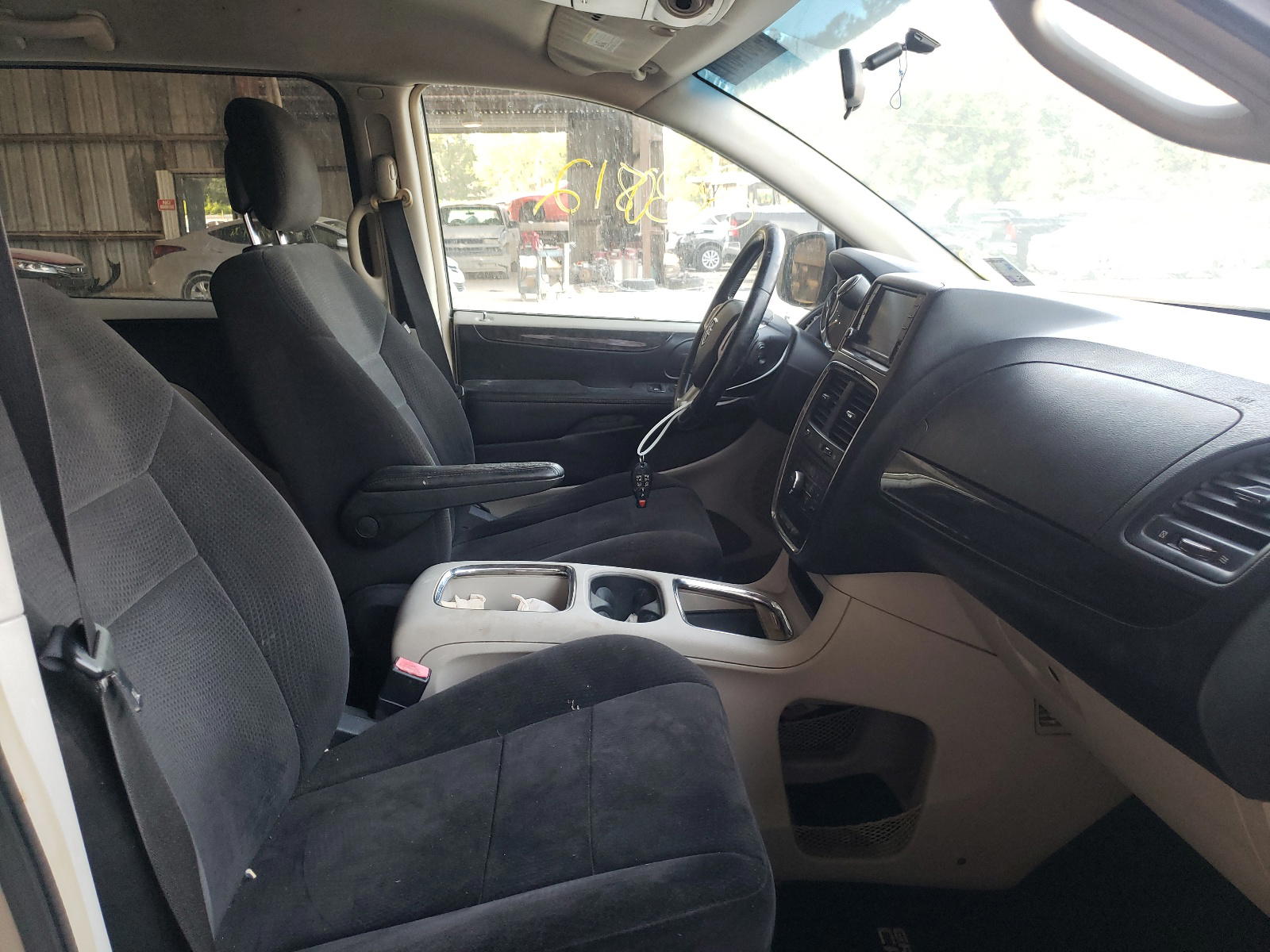Photo 5 from auction – 2012 DODGE CARAVAN with VIN 2C4RDGDG2CR389665
