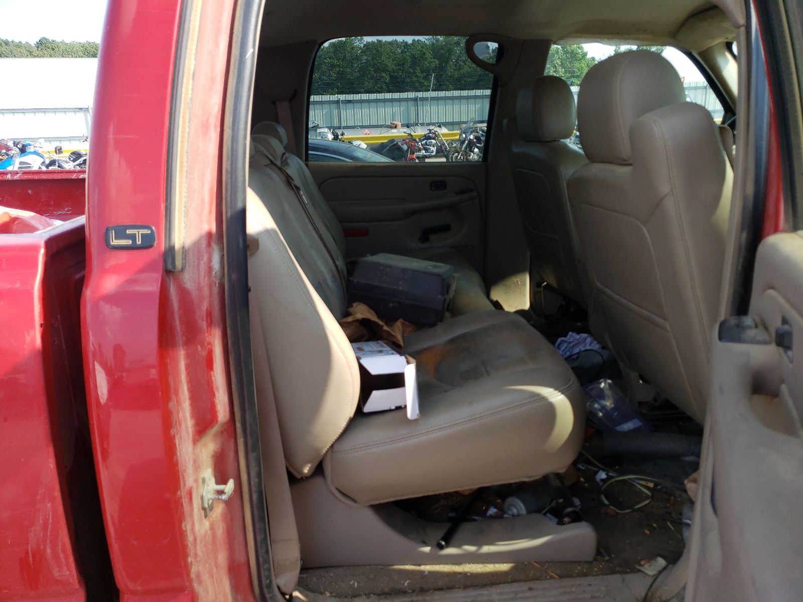 Photo 6 from auction – 2006 CHEVROLET SILVERADO with VIN 1GCHK23U36F261409