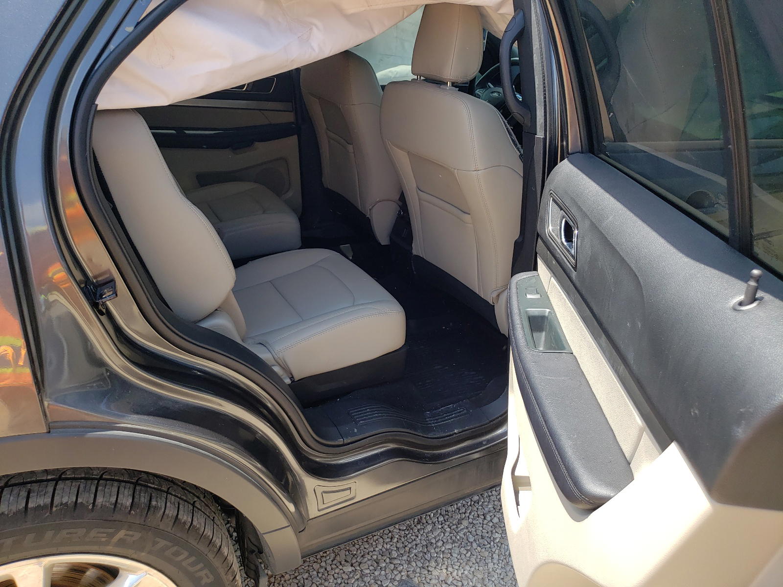 Photo 6 from auction – 2018 FORD EXPLORER X with VIN 1FM5K7D87JGC11547