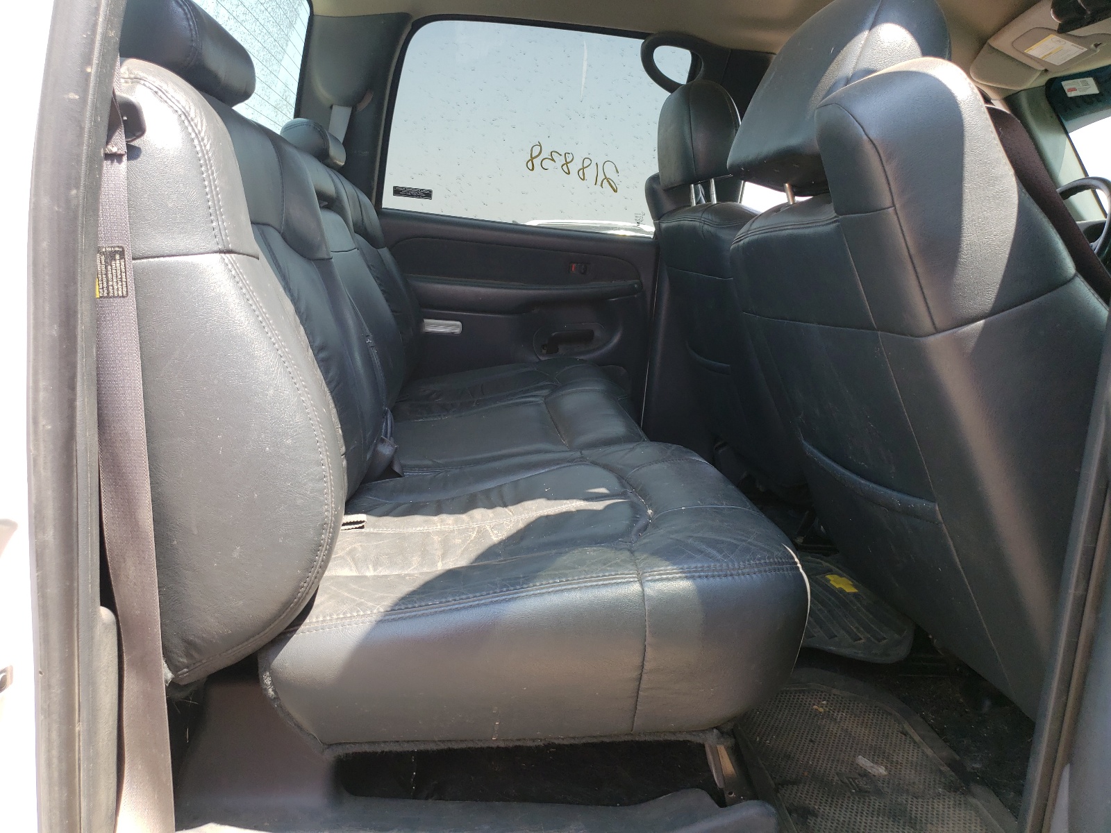 Photo 6 from auction – 2001 CHEVROLET SILVERADO with VIN 1GCGK13U91F151298