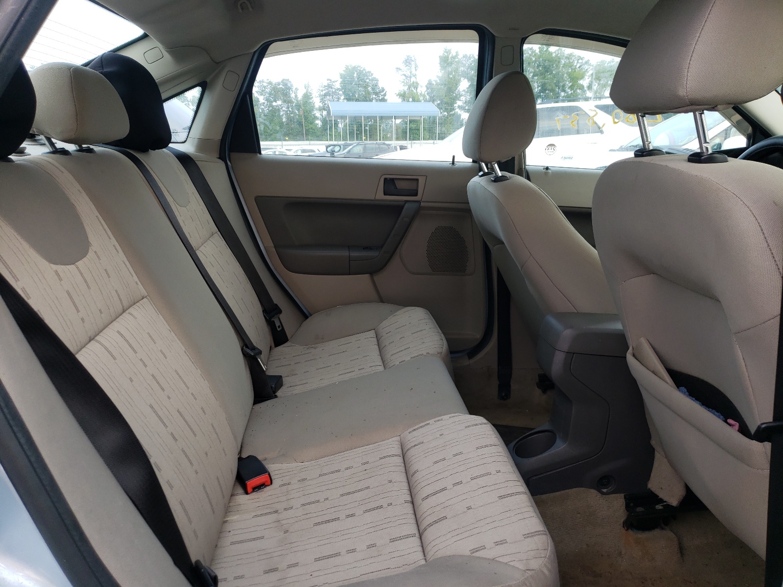 Photo 6 from auction – 2009 FORD FOCUS SE with VIN 1FAHP35N89W163855