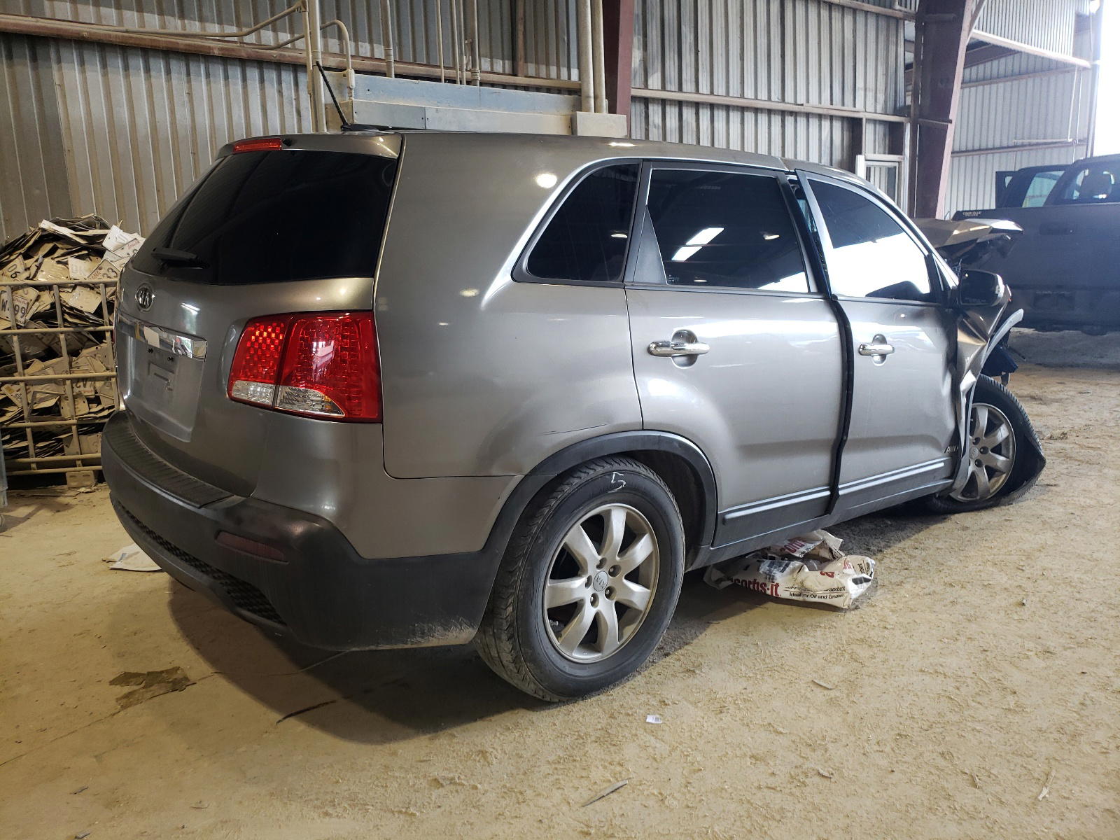 Photo 4 from auction – 2012 KIA SORENTO BA with VIN 5XYKTDA64CG269451