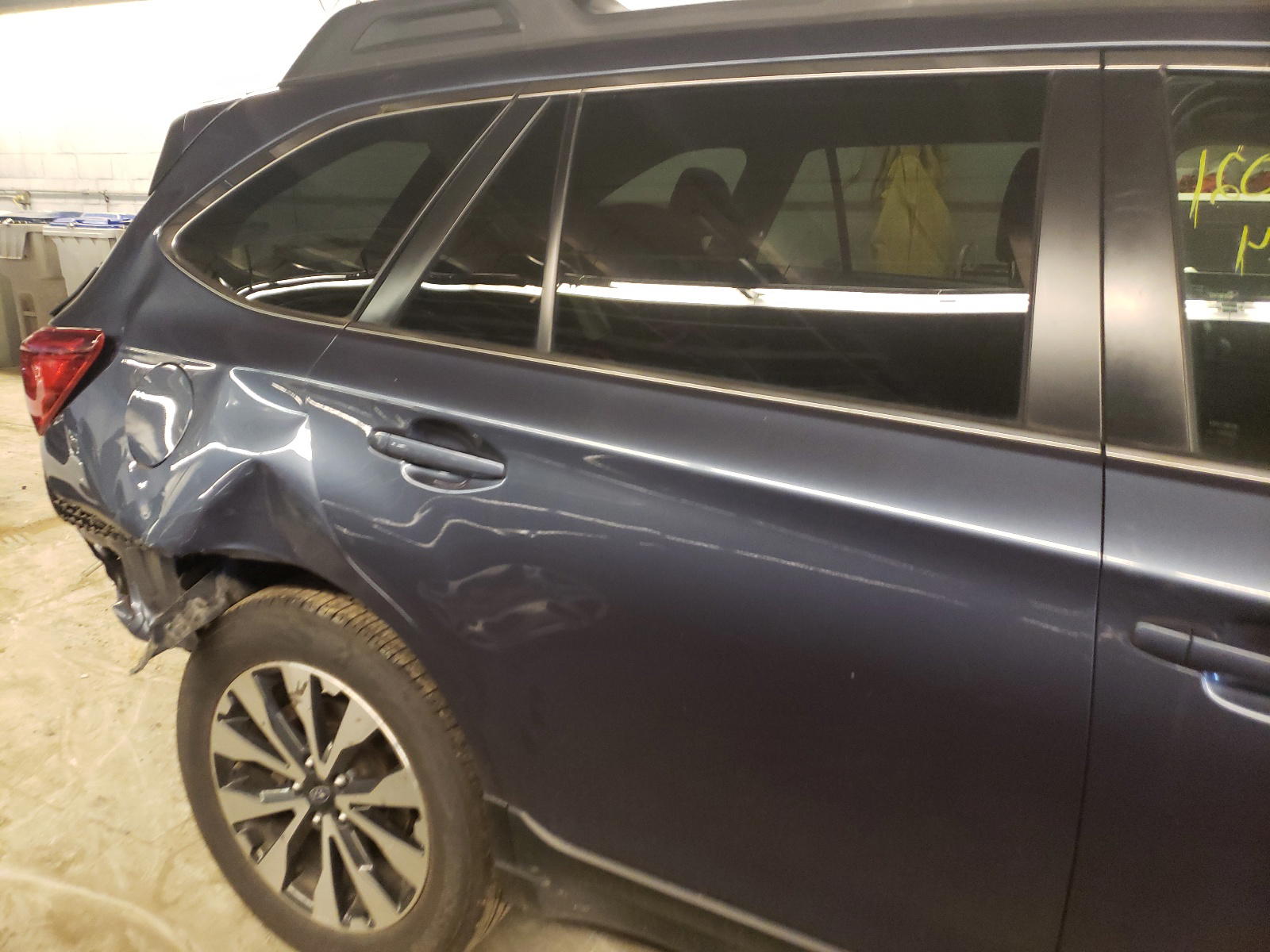 Photo 6 from auction – 2017 SUBARU OUTBACK 2. with VIN 4S4BSANC4H3305941