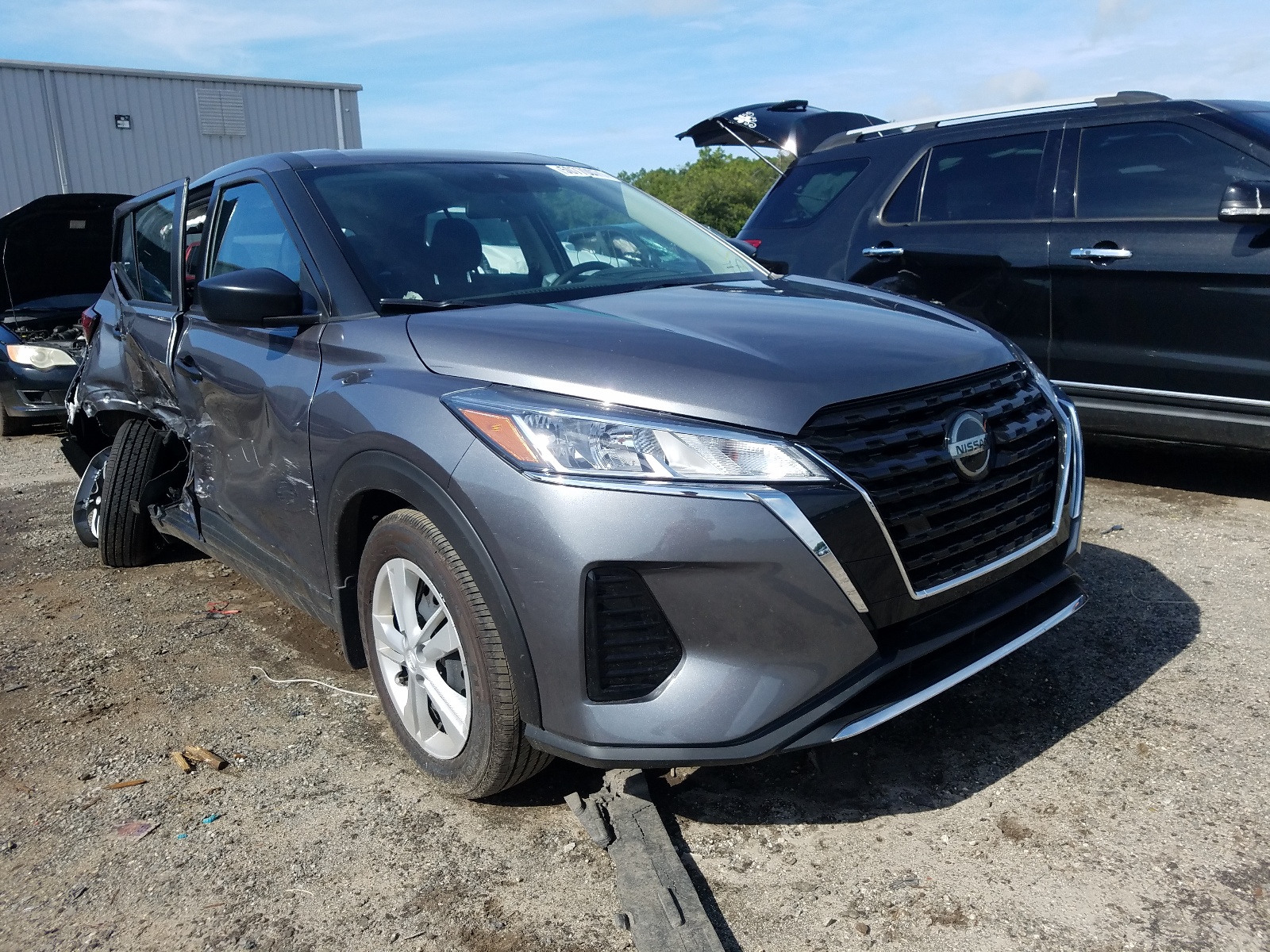 NISSAN KICKS S 2021 with VIN 3N1CP5BVXML465556 - Photo from auction