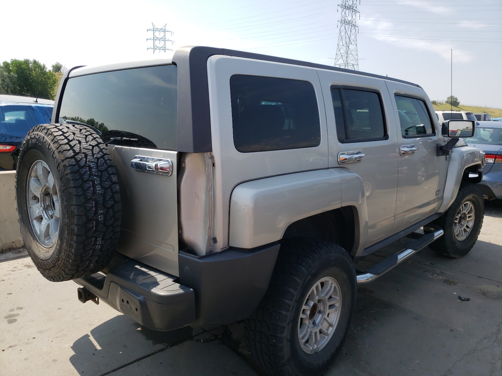 Photo 4 from auction – 2007 HUMMER H3 with VIN 5GTDN13EX78101194