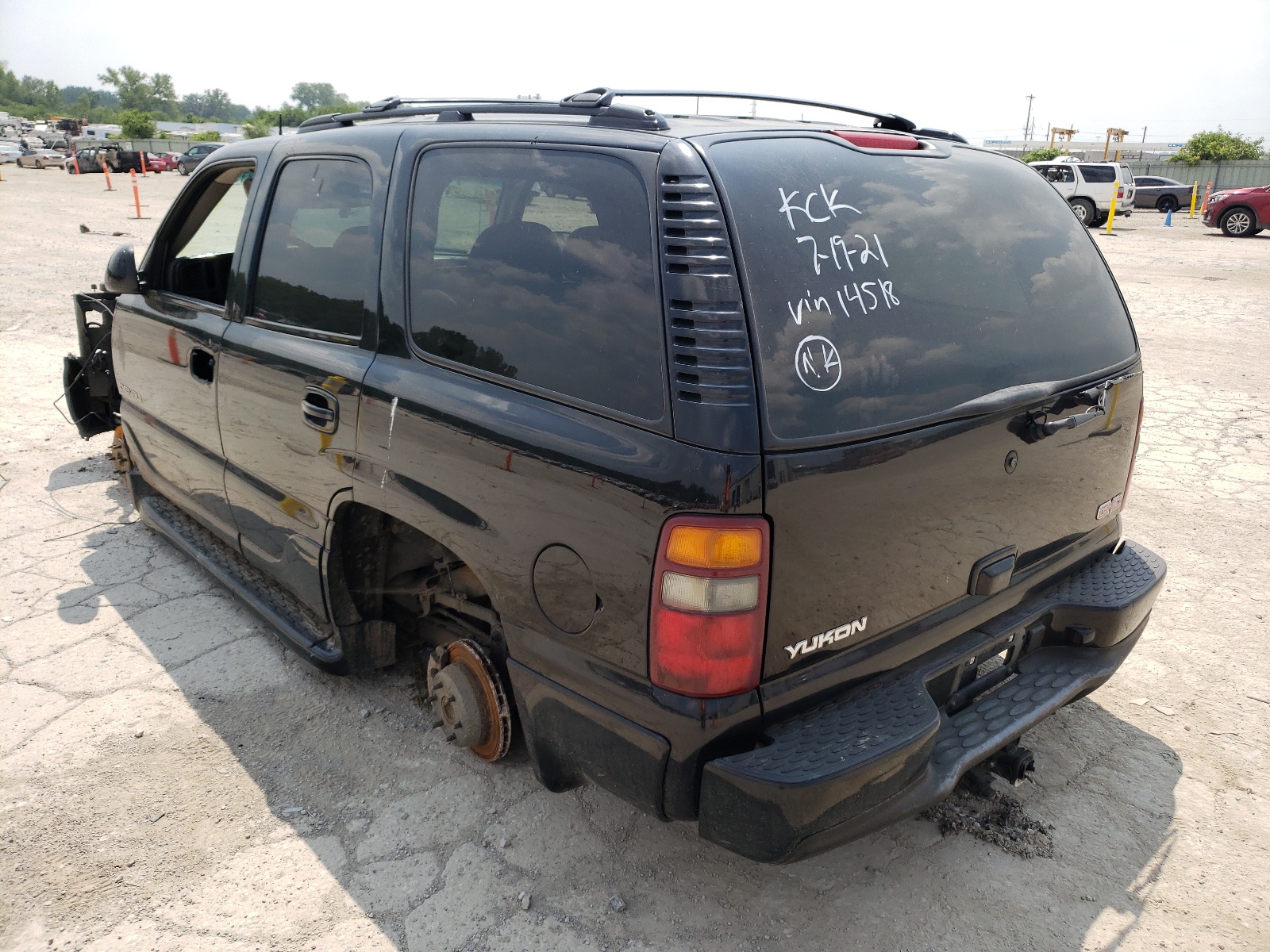 Photo 3 from auction – 2003 GMC YUKON DENA with VIN 1GKEK63U13J314518