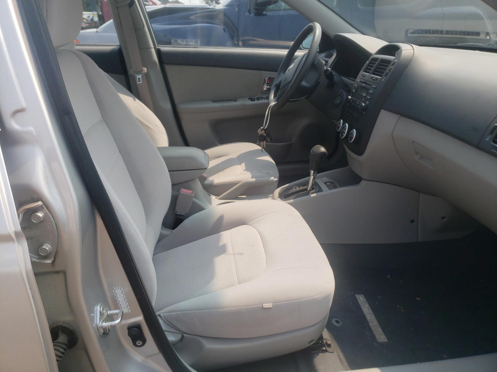 Photo 5 from auction – 2008 KIA SPECTRA EX with VIN KNAFE121385536492
