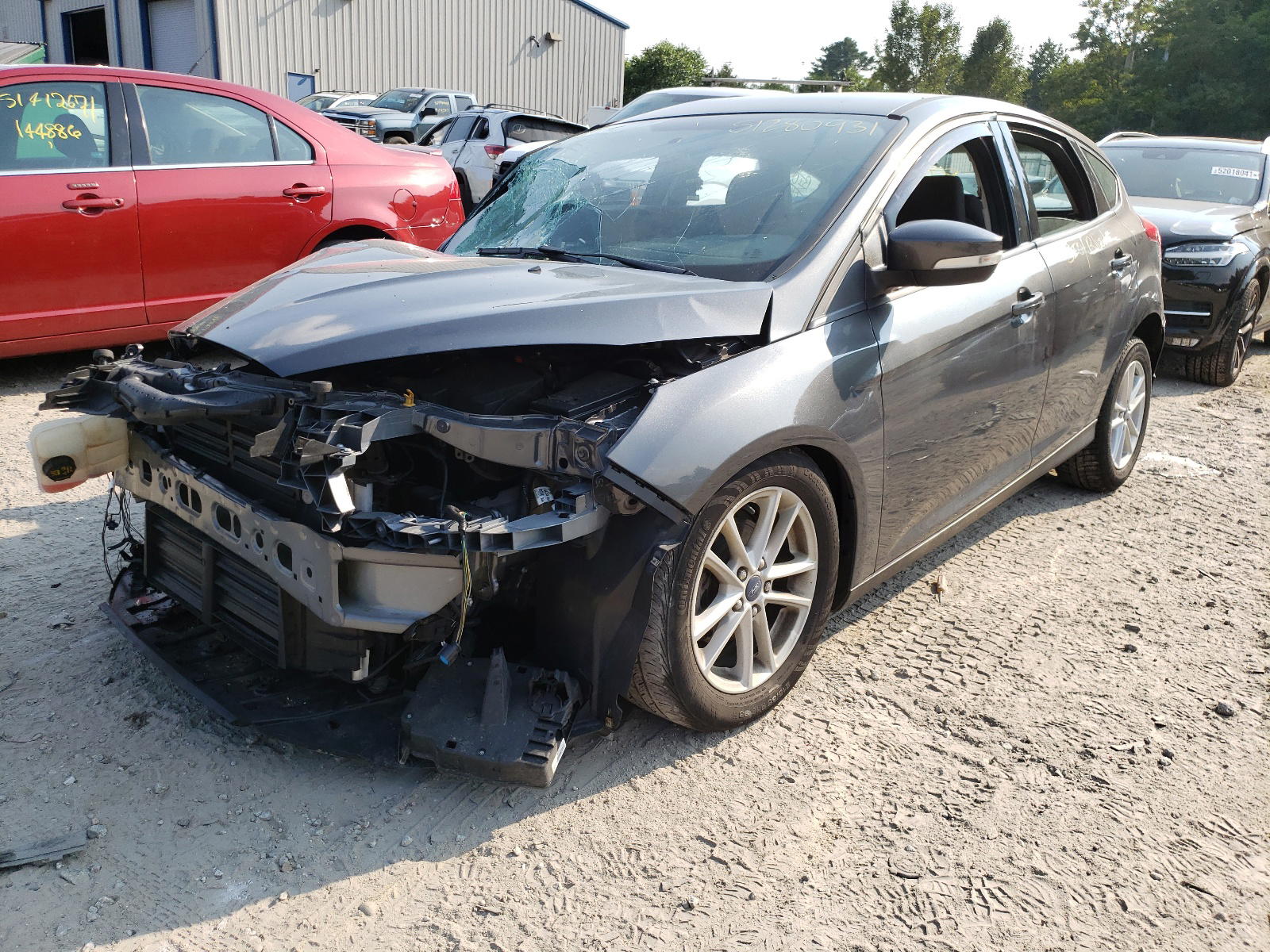 Photo 2 from auction – 2018 FORD FOCUS SE with VIN 1FADP3K20JL208074