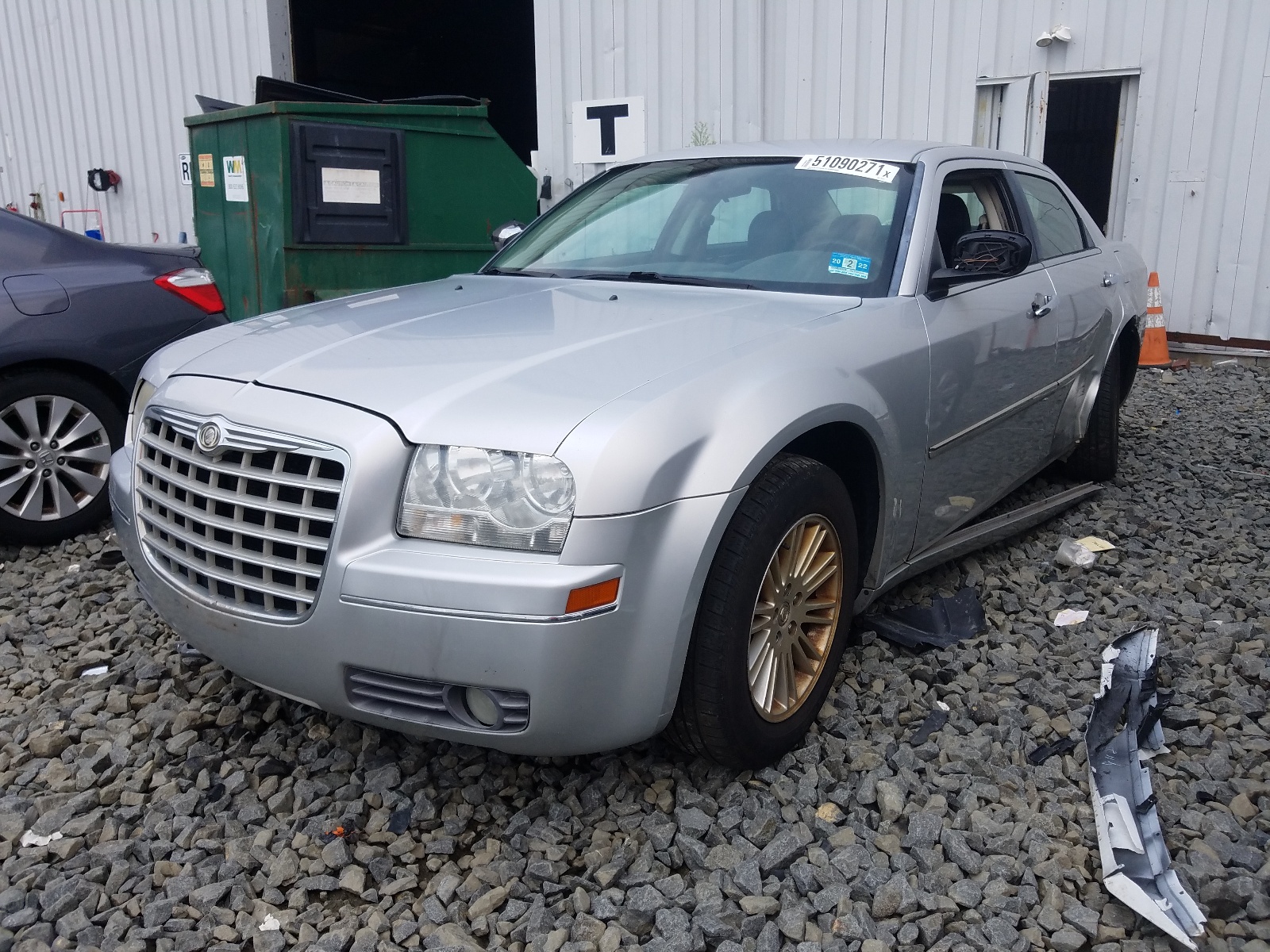 Photo 2 from auction – 2010 CHRYSLER 300 TOURIN with VIN 2C3CA5CV7AH262971