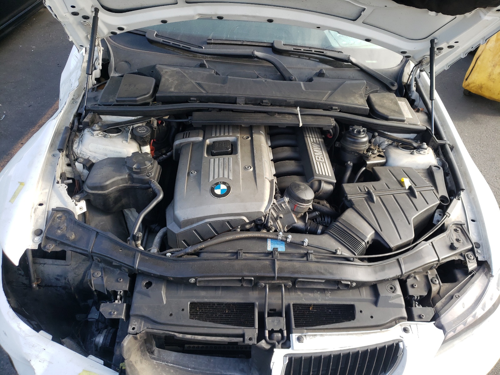 Photo 7 from auction – 2006 BMW 325XI with VIN WBAVD13526KV13204