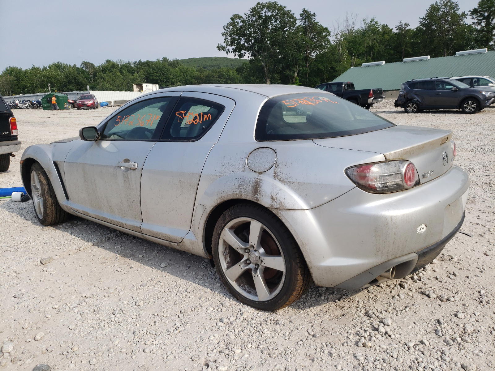 Photo 3 from auction – 2004 MAZDA RX8 with VIN JM1FE173840100998