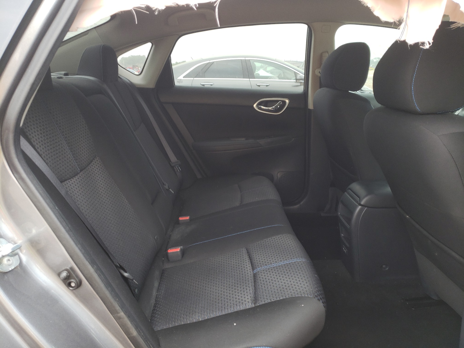 Photo 6 from auction – 2017 NISSAN SENTRA S with VIN 3N1AB7AP6HY332337