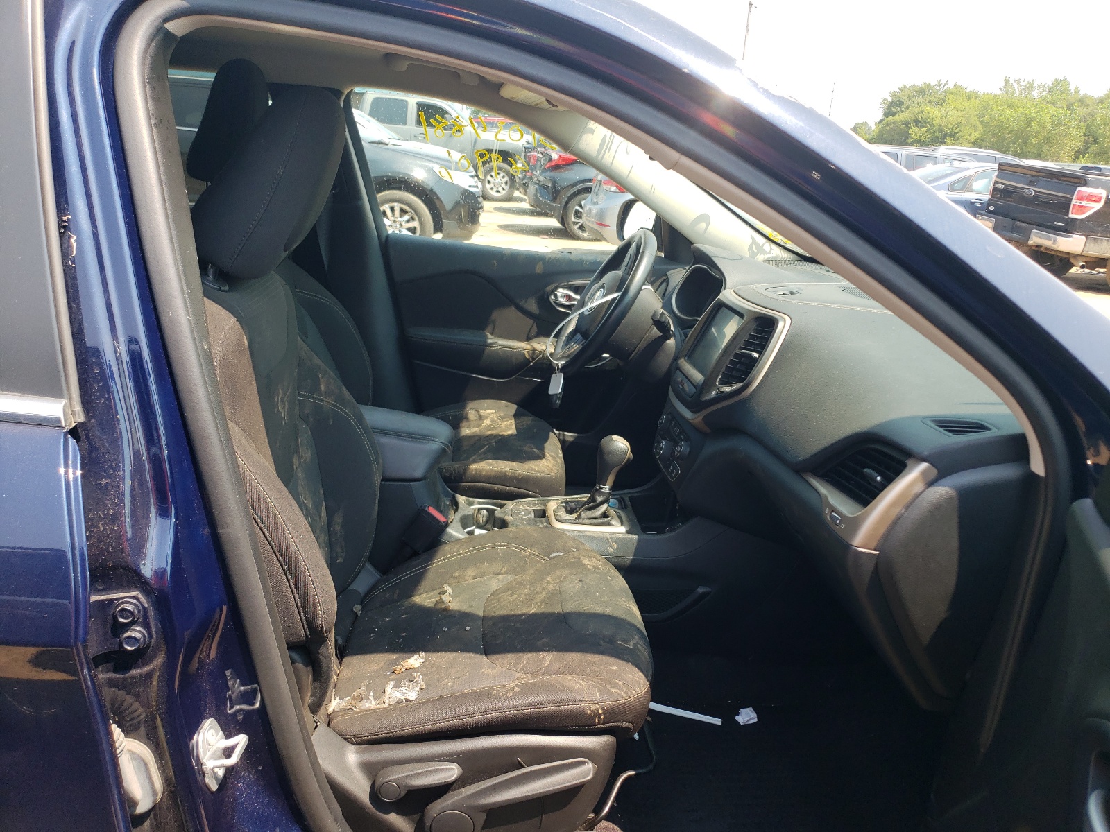 Photo 5 from auction – 2016 JEEP CHEROKEE L with VIN 1C4PJLCS2GW230138
