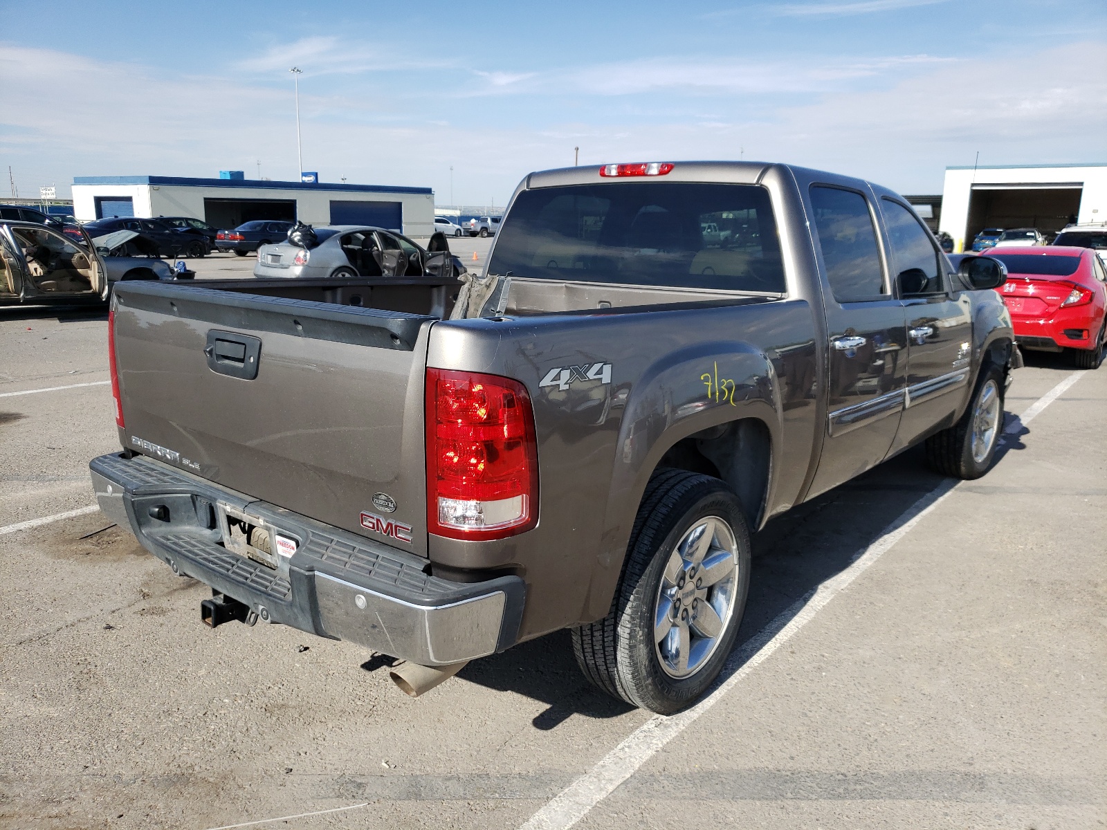 Photo 4 from auction – 2012 GMC SIERRA K15 with VIN 3GTP2VE22CG303927