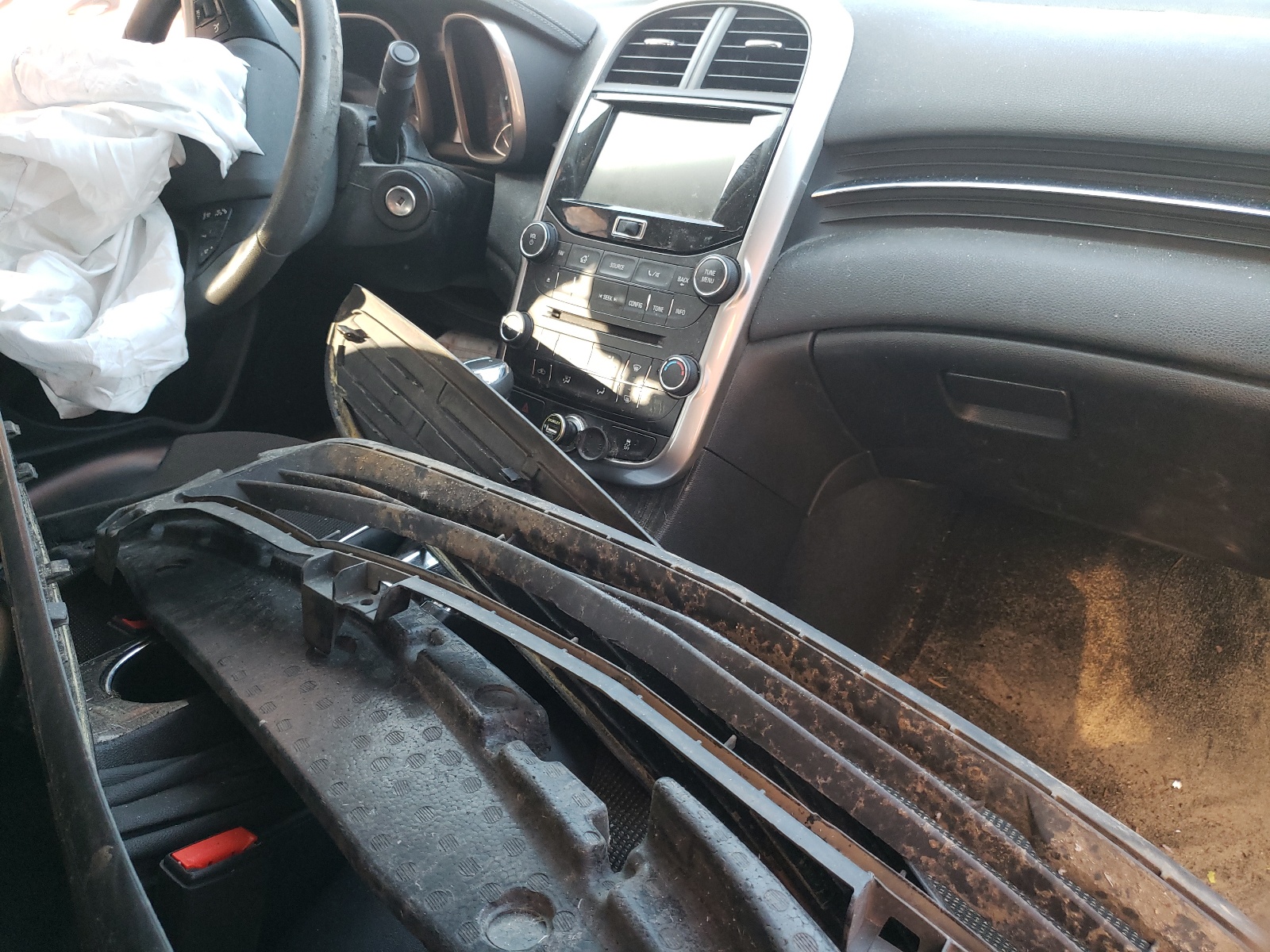 Photo 5 from auction – 2014 CHEVROLET MALIBU 1LT with VIN 1G11C5SL7EF256066
