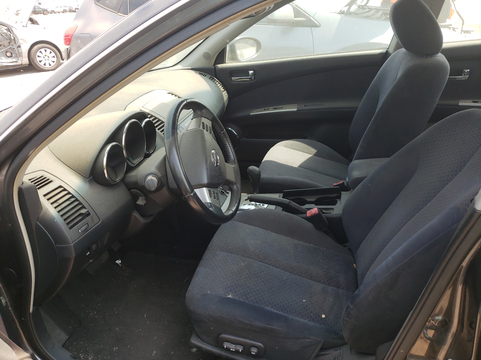 Photo 5 from auction – 2005 NISSAN ALTIMA S with VIN 1N4AL11D75N445628