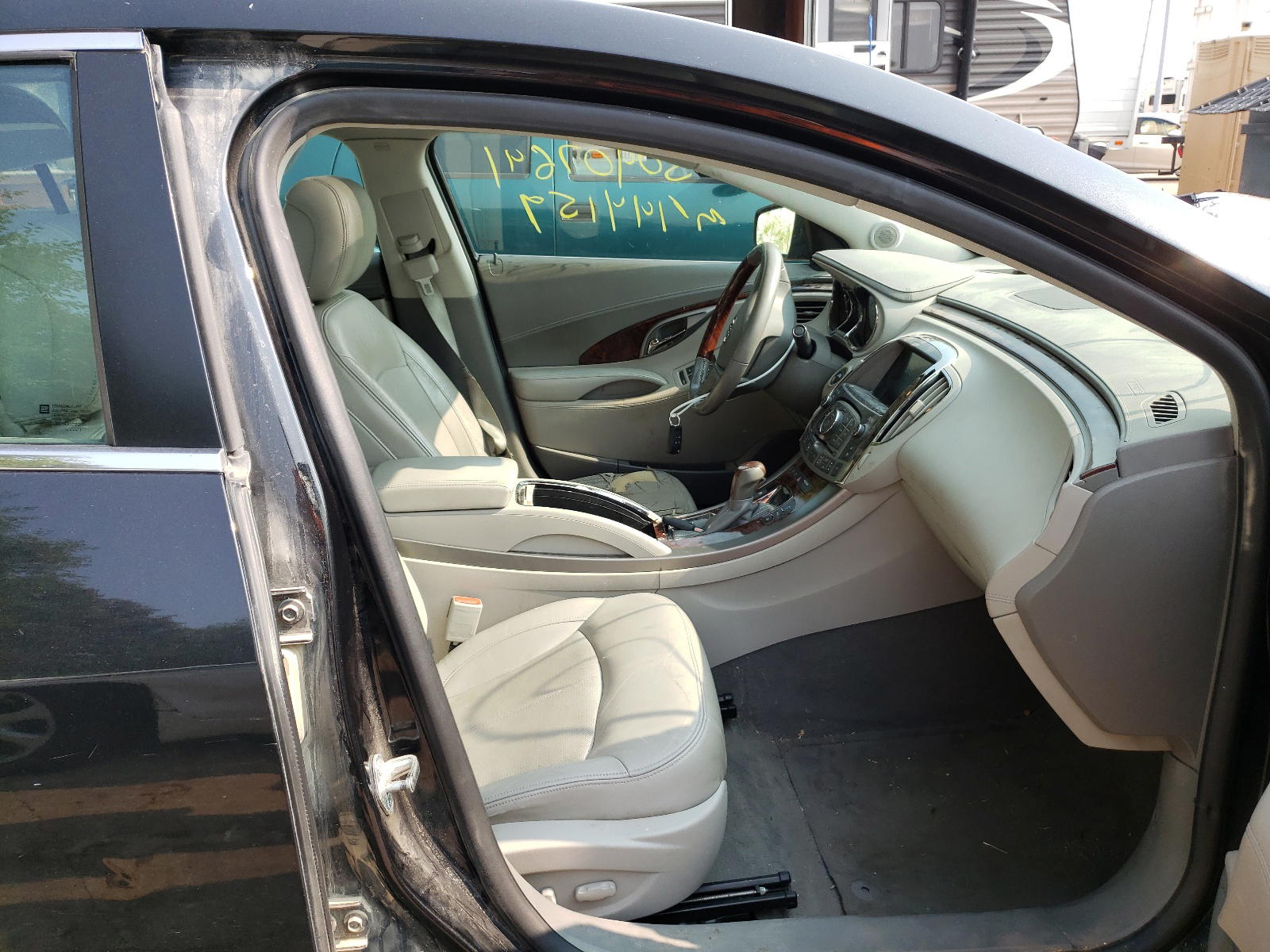 Photo 5 from auction – 2011 BUICK LACROSSE C with VIN 1G4GD5ED5BF327971