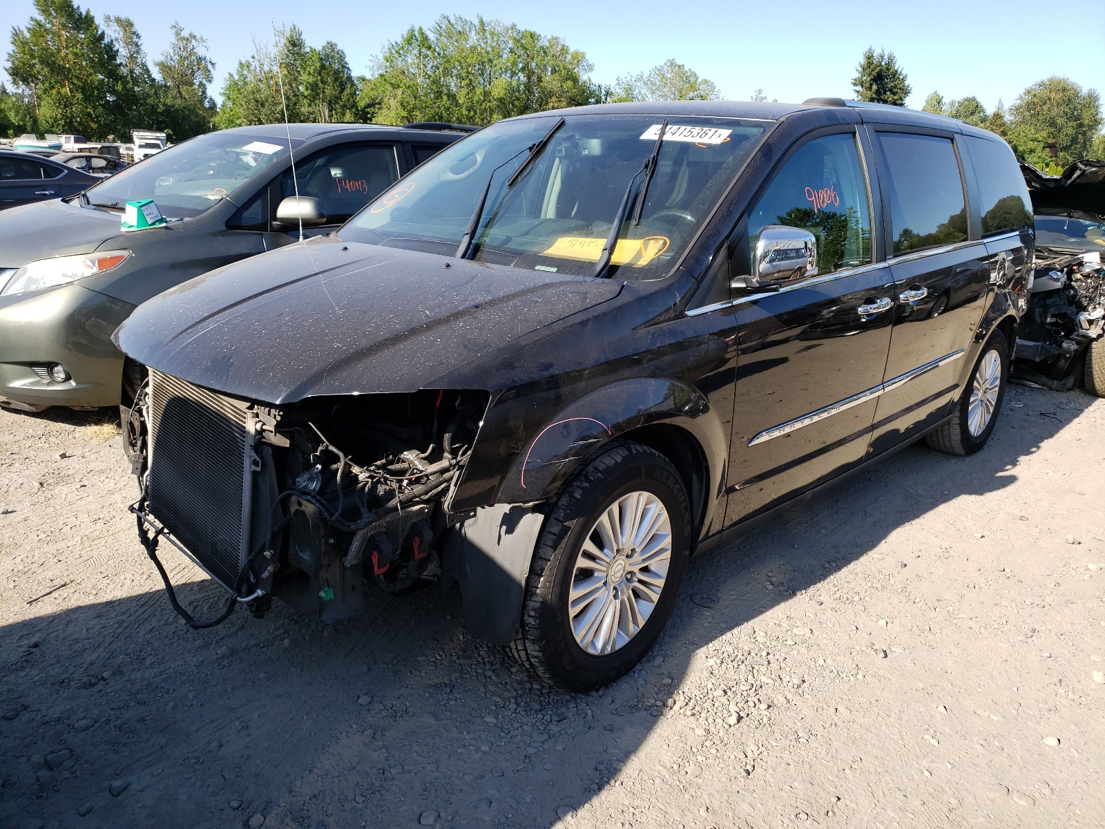 Photo 2 from auction – 2013 CHRYSLER TOWN & COU with VIN 2C4RC1GG6DR786650