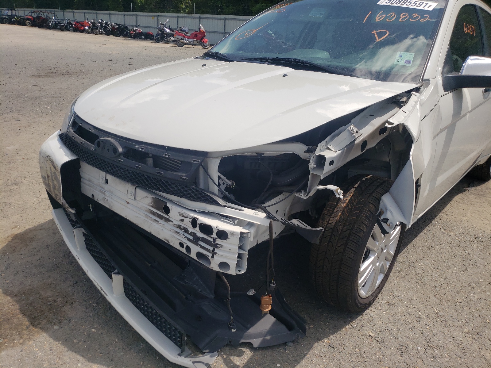 Photo 9 from auction – 2010 FORD FOCUS SEL with VIN 1FAHP3HN7AW163832