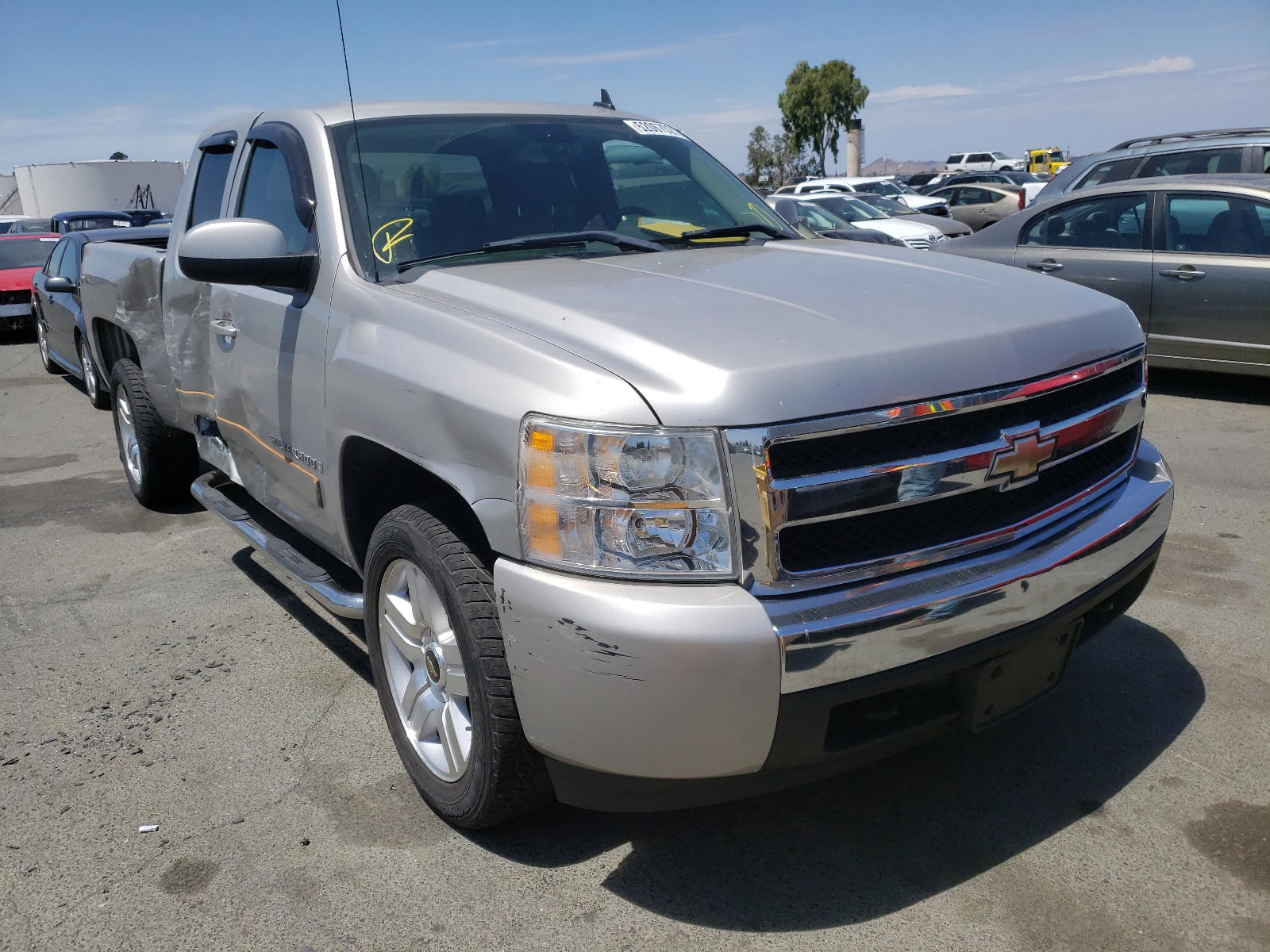 CHEVROLET SILVERADO 2008 with VIN 2GCEC19J881137671 - Photo from auction