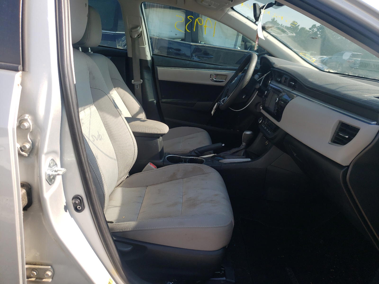 Photo 5 from auction – 2016 TOYOTA COROLLA L with VIN 2T1BURHE3GC587487