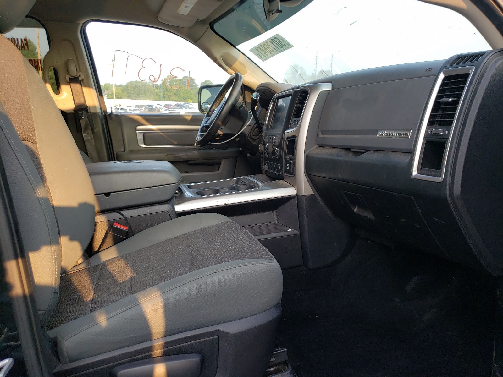 Photo 5 from auction – 2017 RAM 2500 SLT with VIN 3C6UR5DLXHG628252