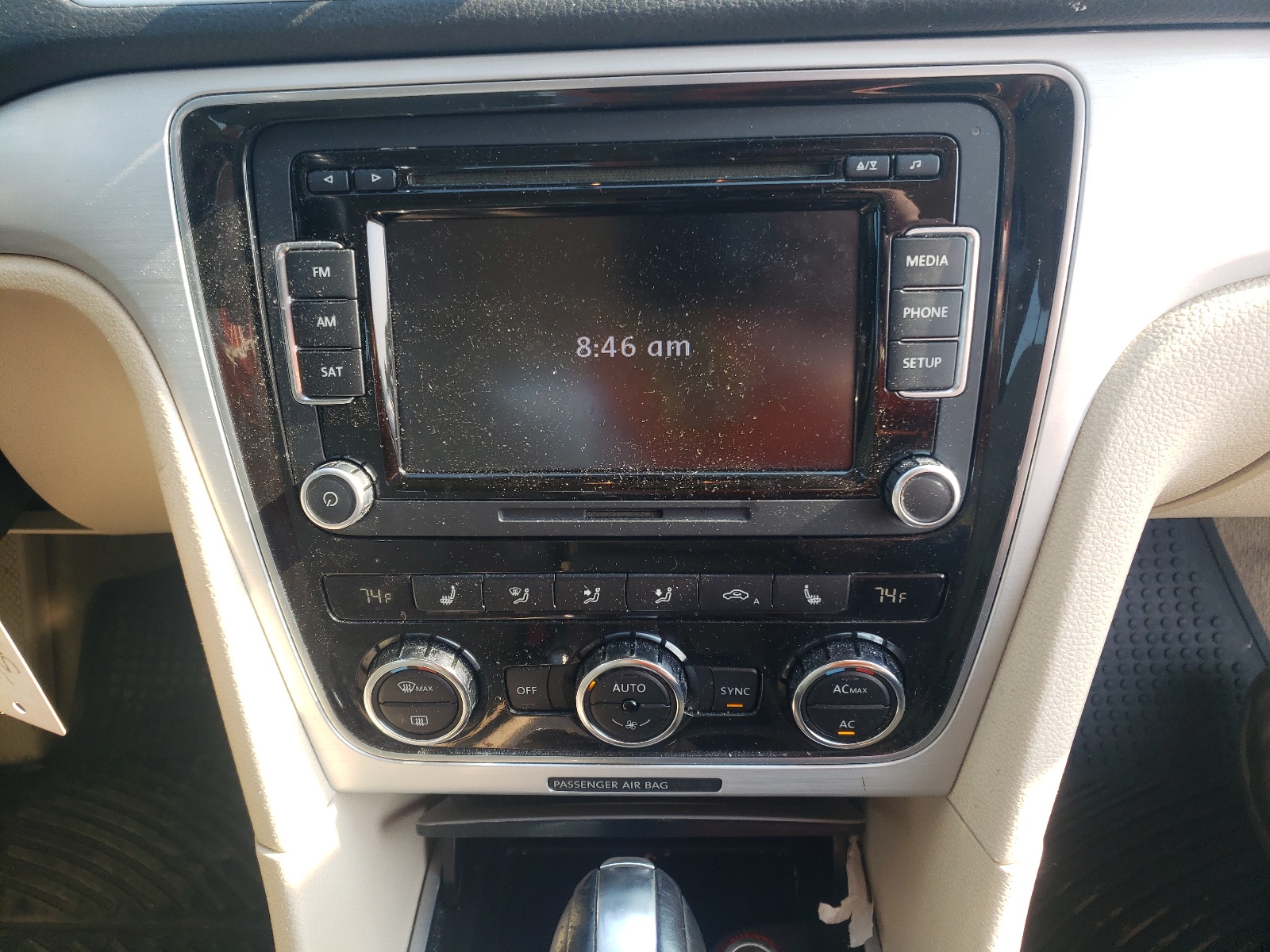 Photo 9 from auction – 2012 VOLKSWAGEN PASSAT SE with VIN 1VWBP7A3XCC039183